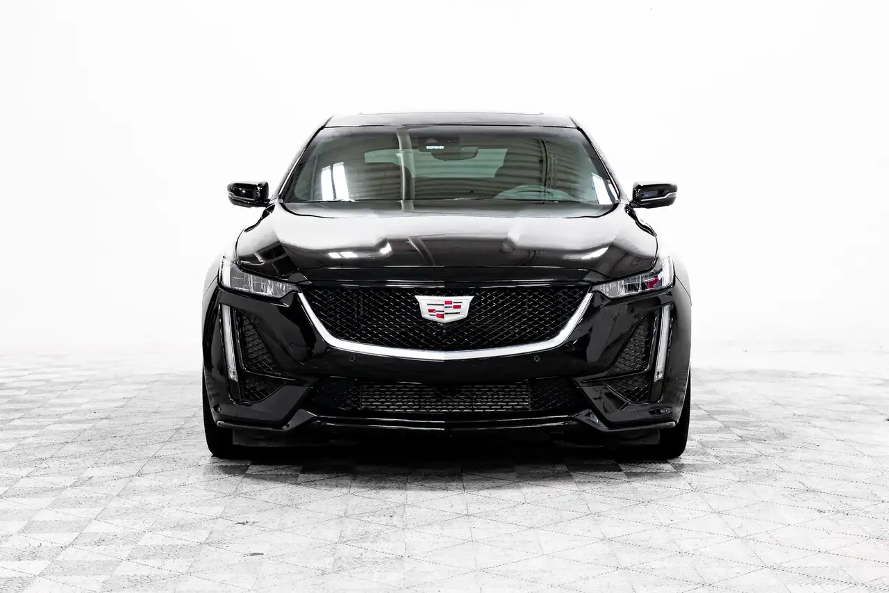 Cadillac CT5 снимка Cadillac CT5