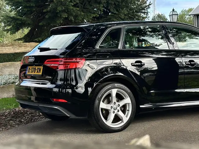 Audi A3 view 4