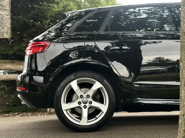 Audi A3 view 9