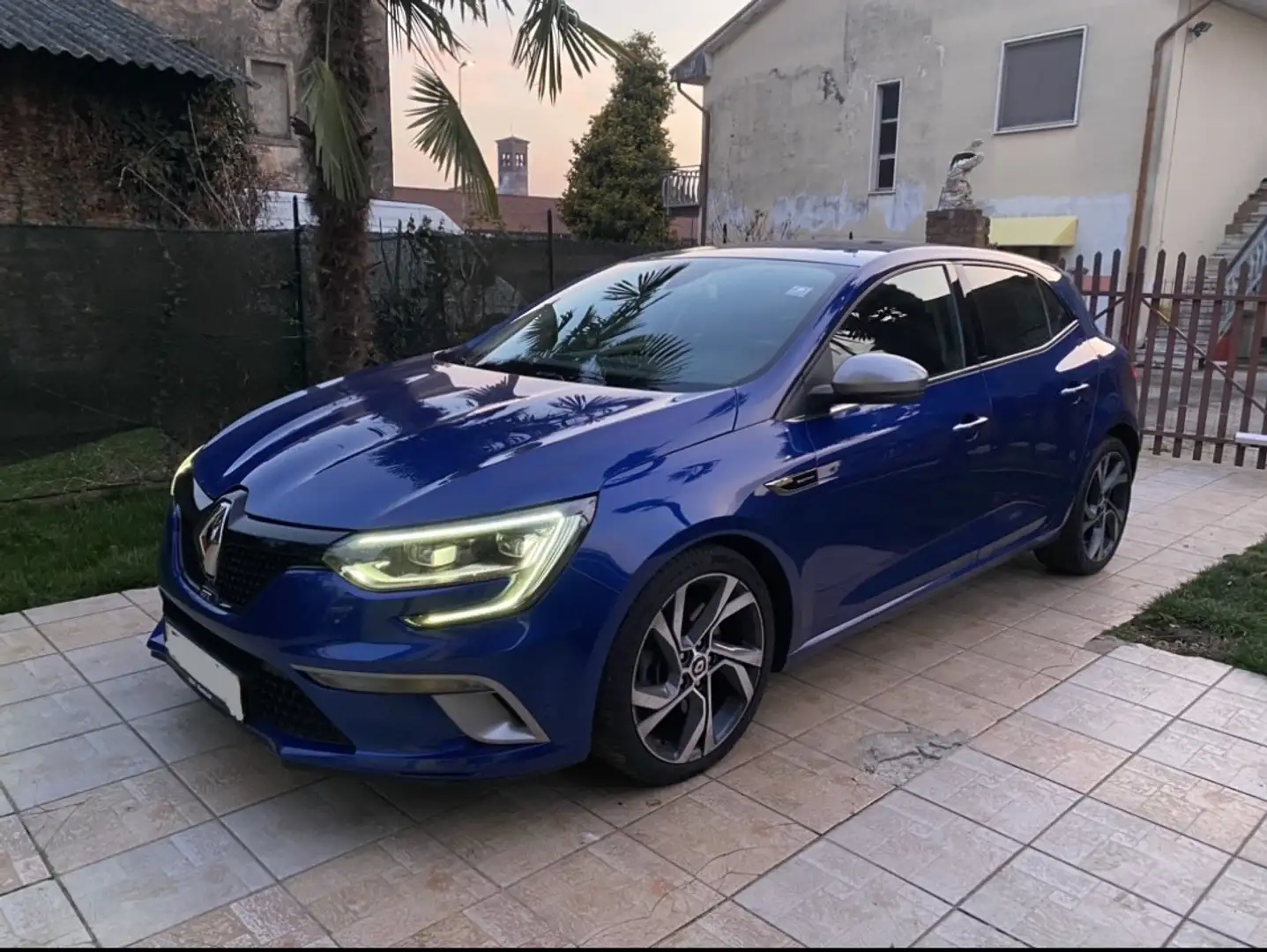 Renault Megane 1.6 tce Gt 205cv edc - 1