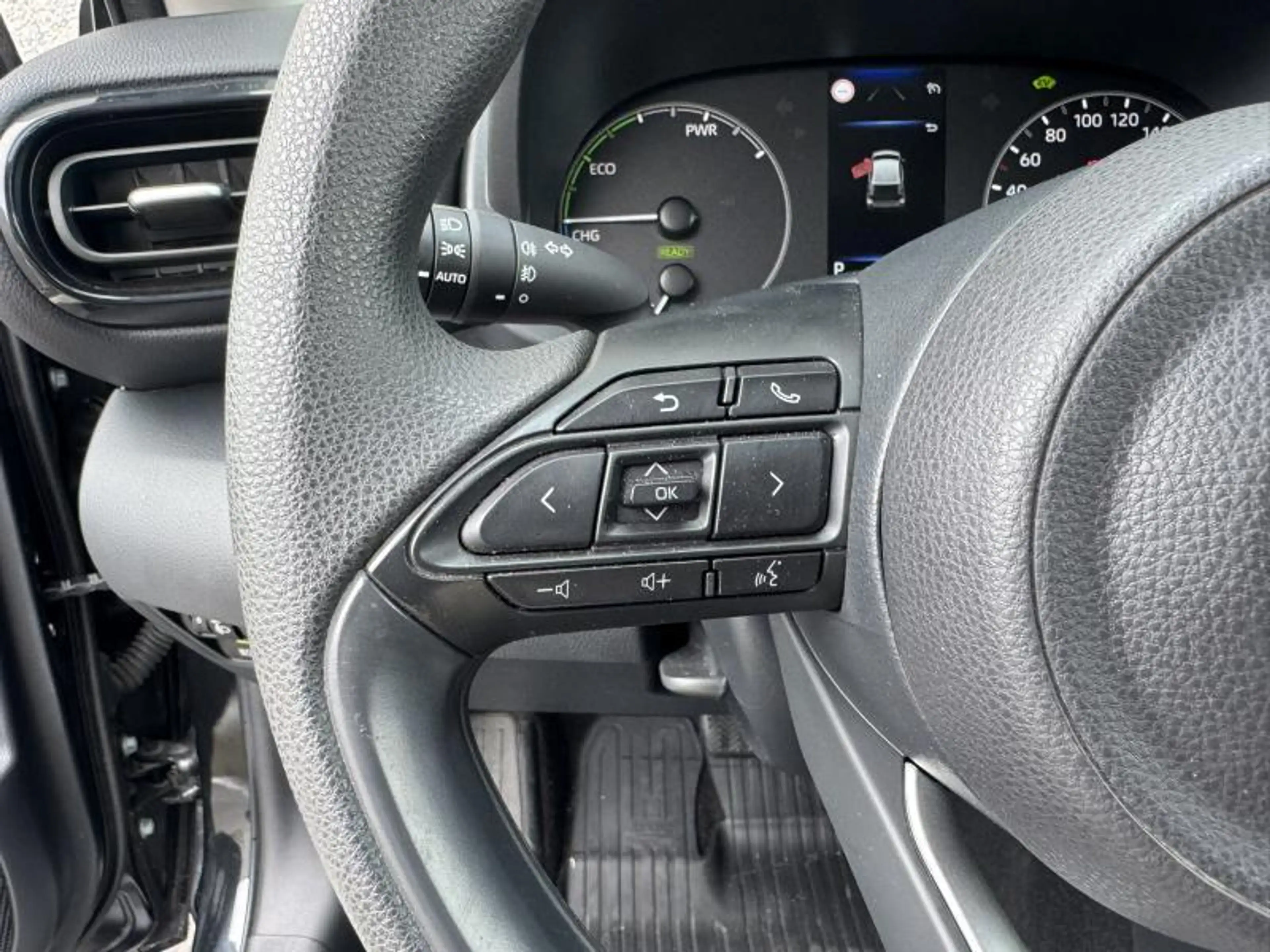Toyota Yaris 1.5 Hybride CVT Dynamic de direction ! — photo 15