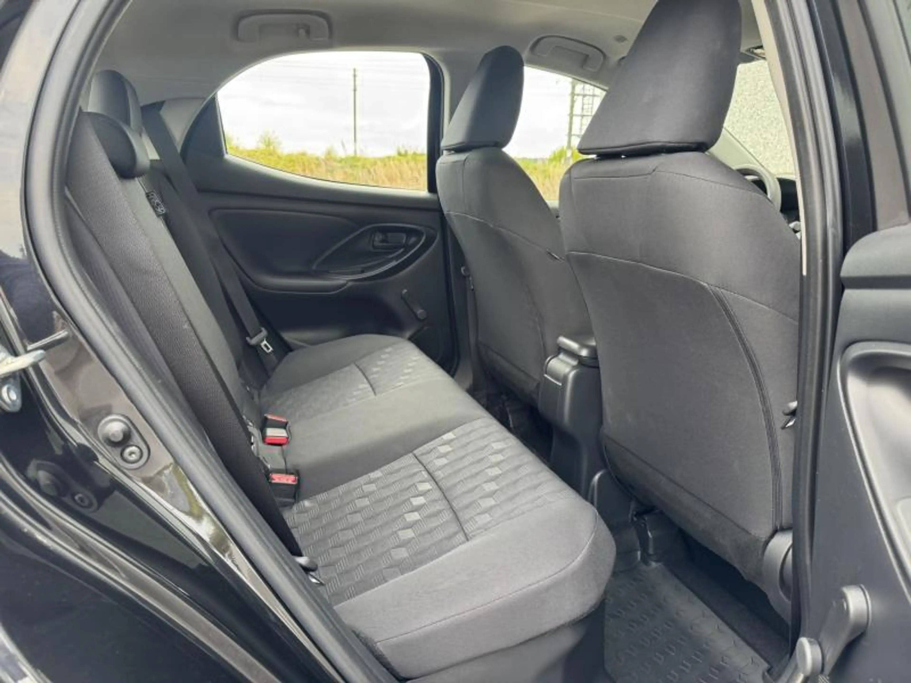 Toyota Yaris 1.5 Hybride CVT Dynamic de direction ! — photo 9
