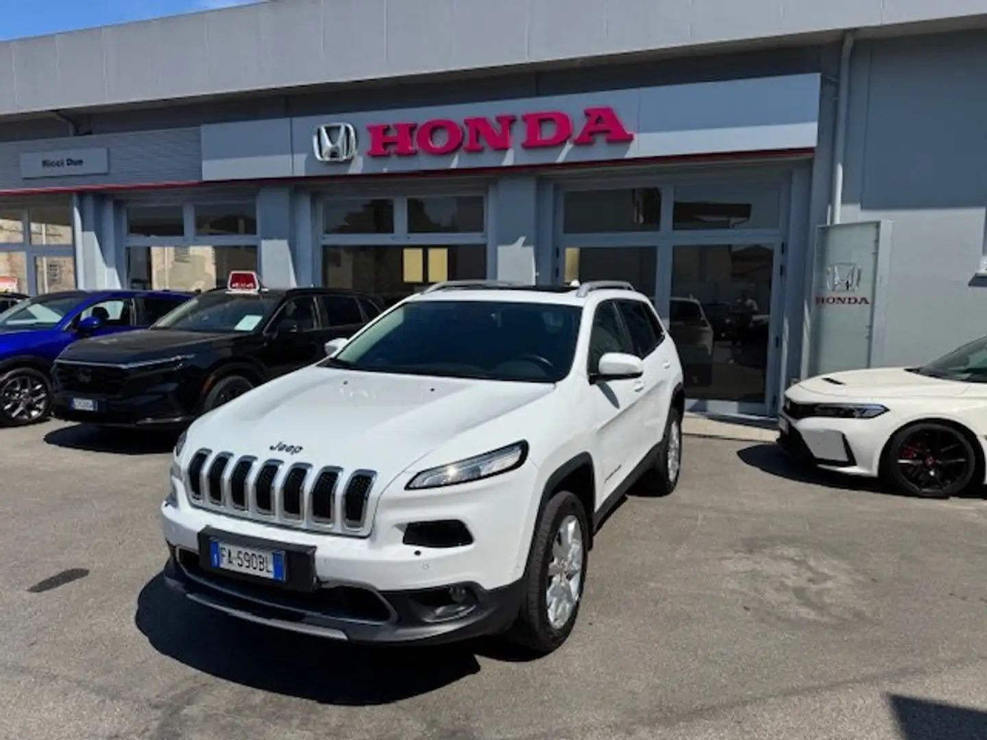 Jeep Cherokee Cherokee 2.2 Diesel 4x4 Automatica Bianco - 1