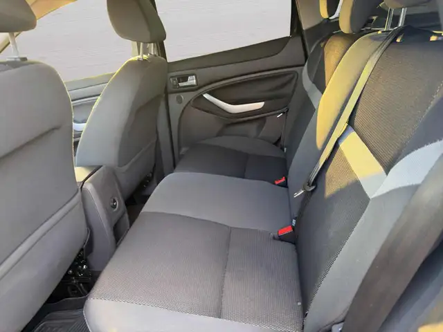 Ford Kuga view 10