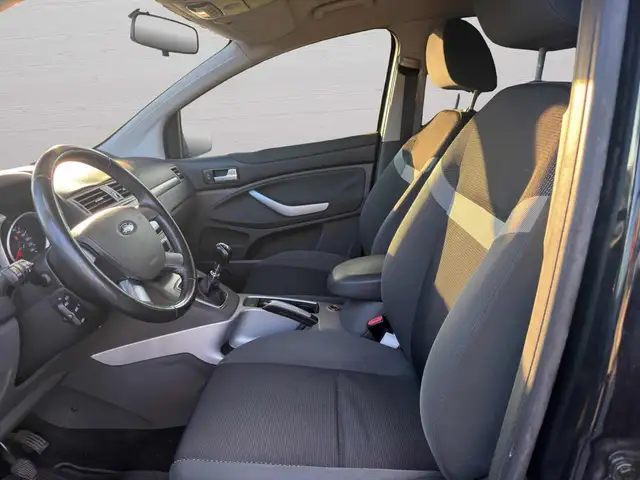 Ford Kuga view 9