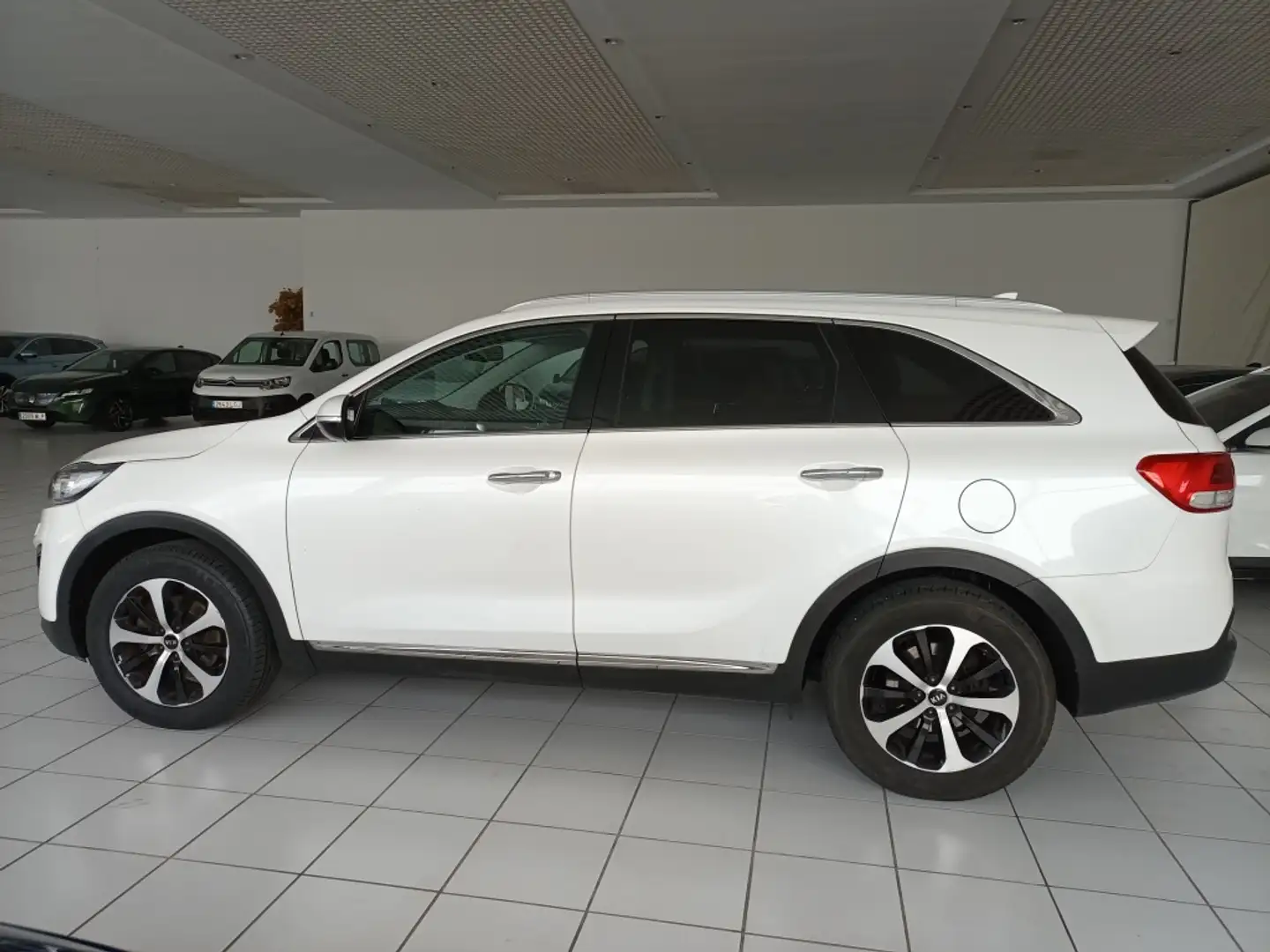 Kia Sorento 2.2 CRDI DRIVE 2WD 5P 7 PLAZAS Blanco - 2