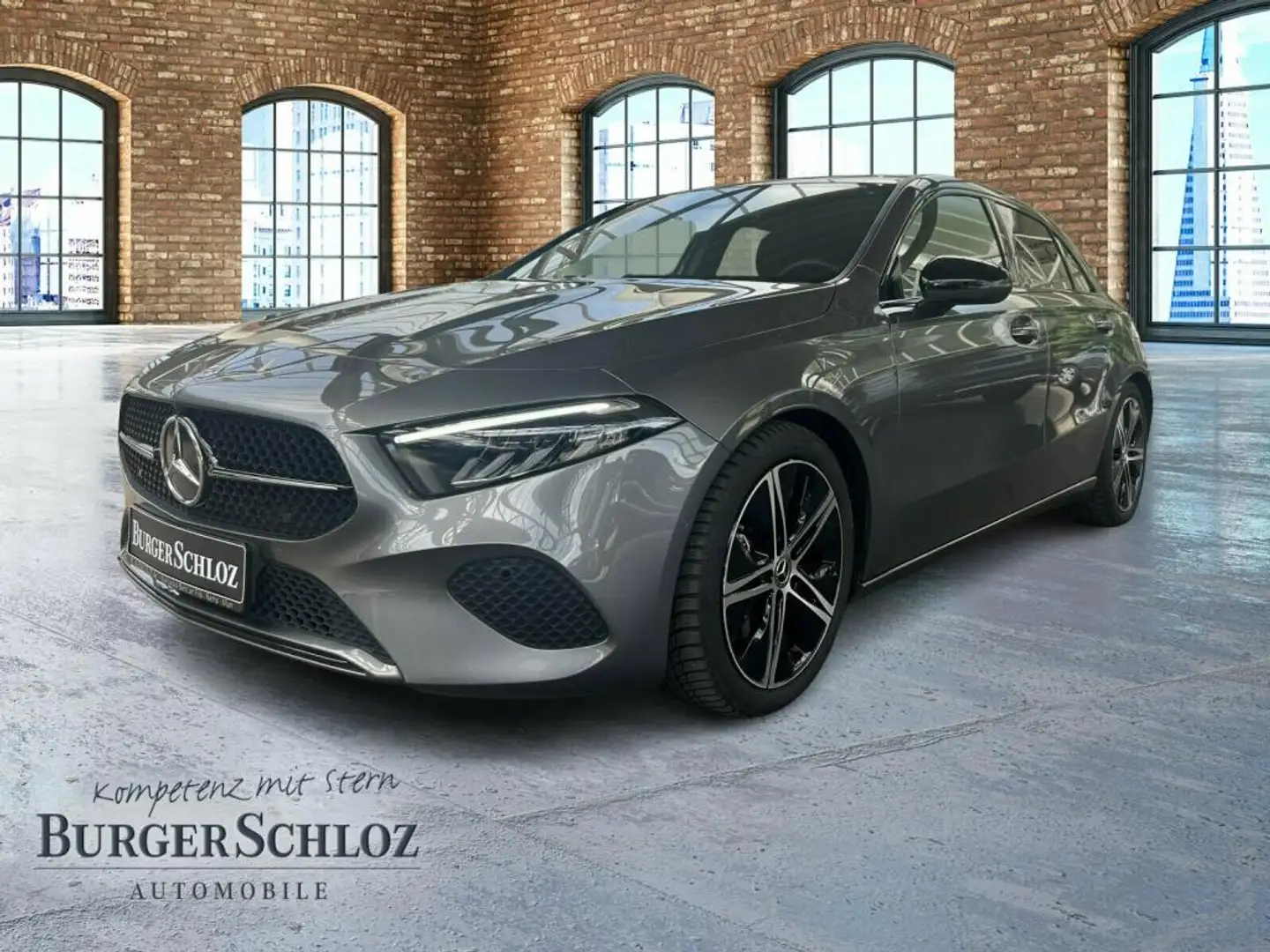 Mercedes-Benz A 220 4M progressive Pano Night SpurW W-Paket Grijs - 1
