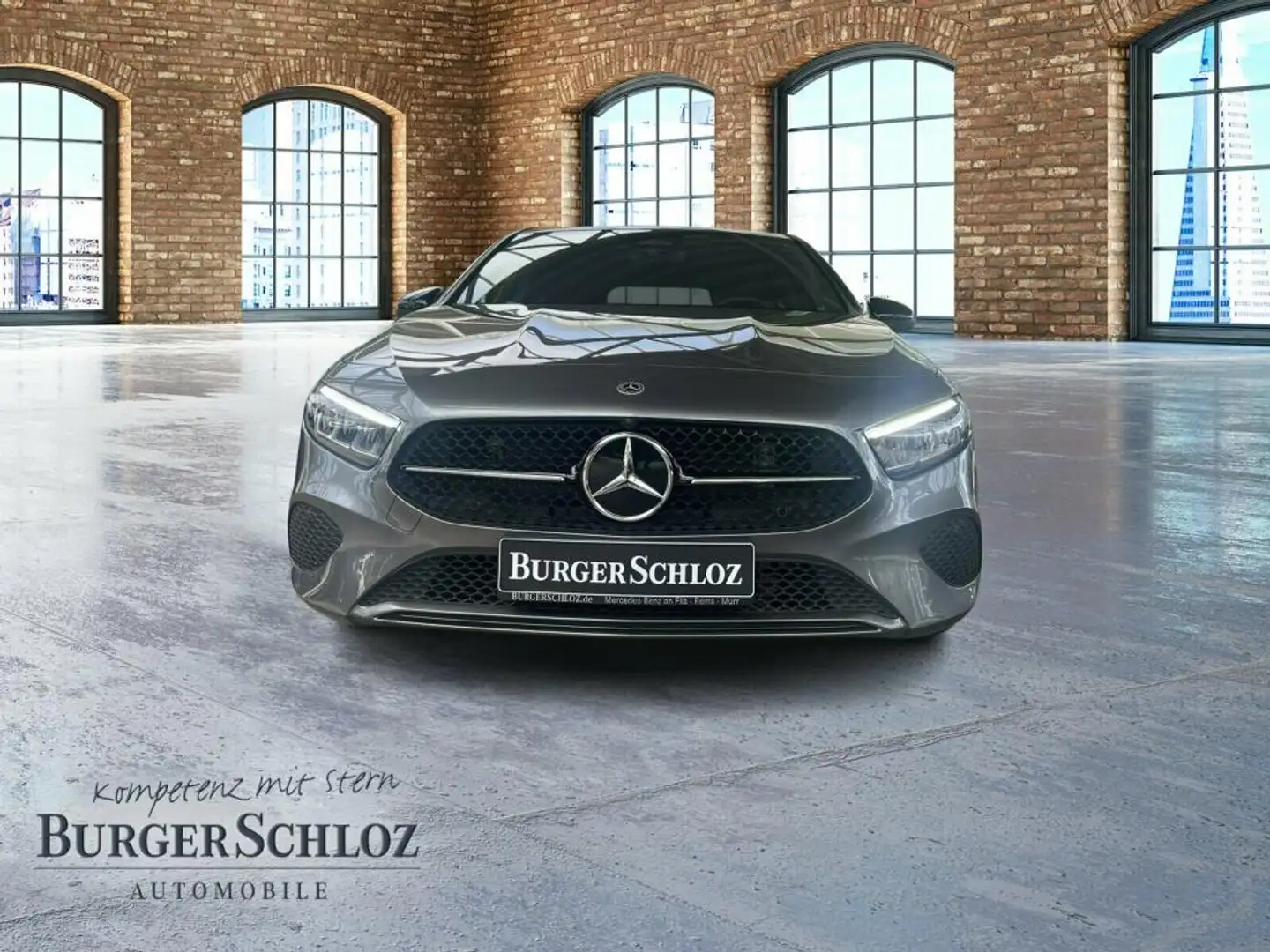 Mercedes-Benz A 220 4M progressive Pano Night SpurW W-Paket Grijs - 2