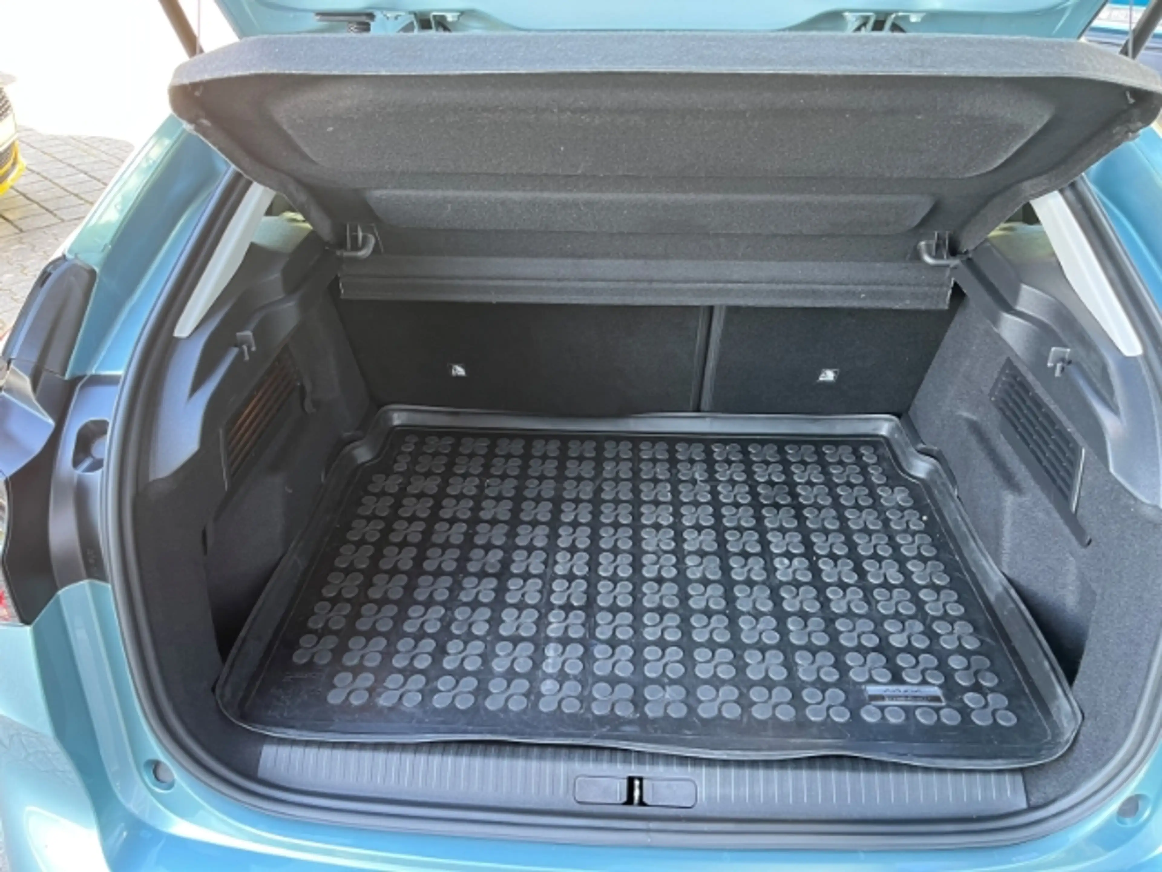 Citroen C4 Feel Pack Klima Navi Kamera SHZ LM-Felgen — photo 5