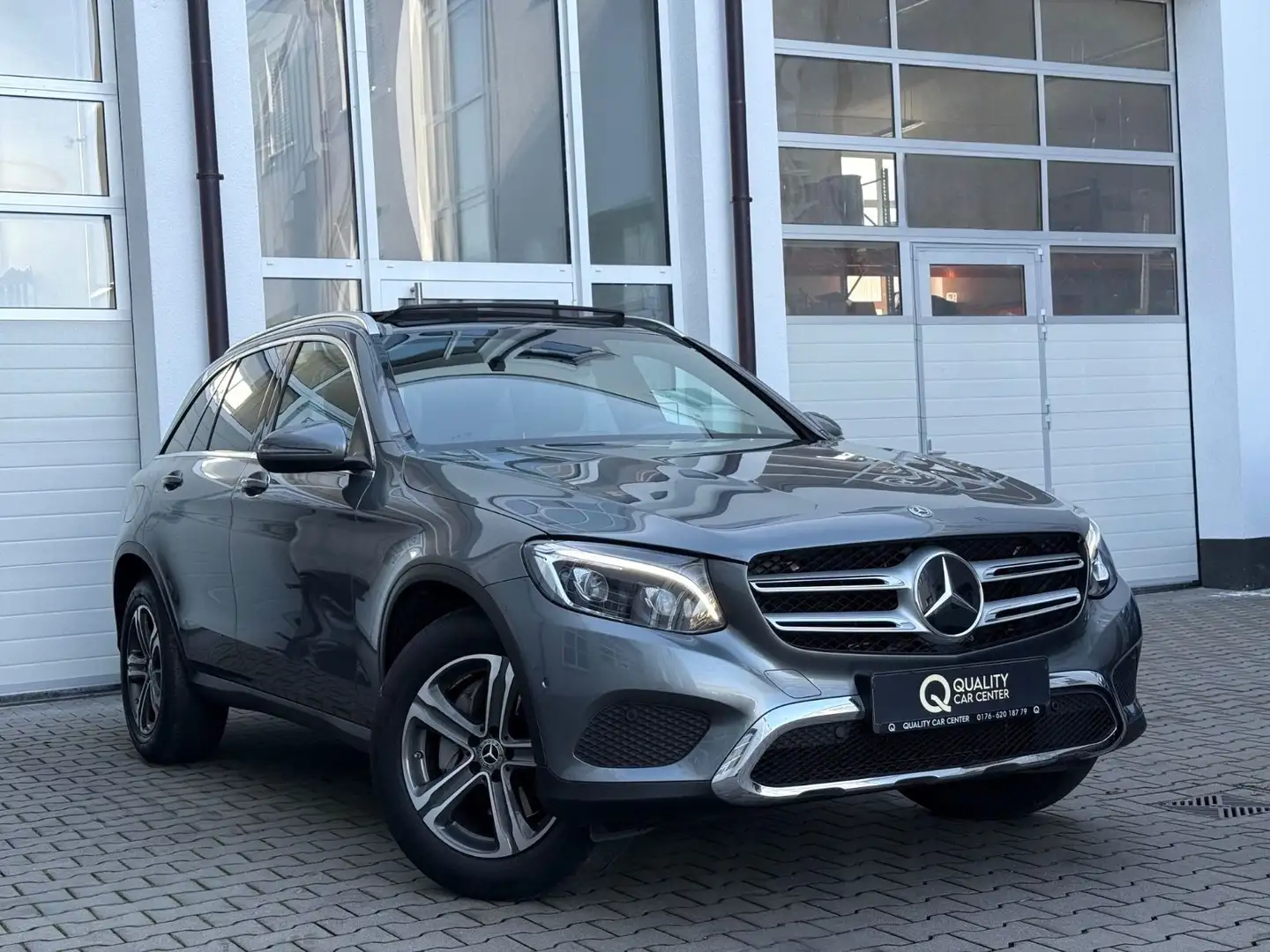 Mercedes-Benz GLC 250 4Matic LUXURY *PANO+DISTR+*STNDHZG*KAME* Gris - 1