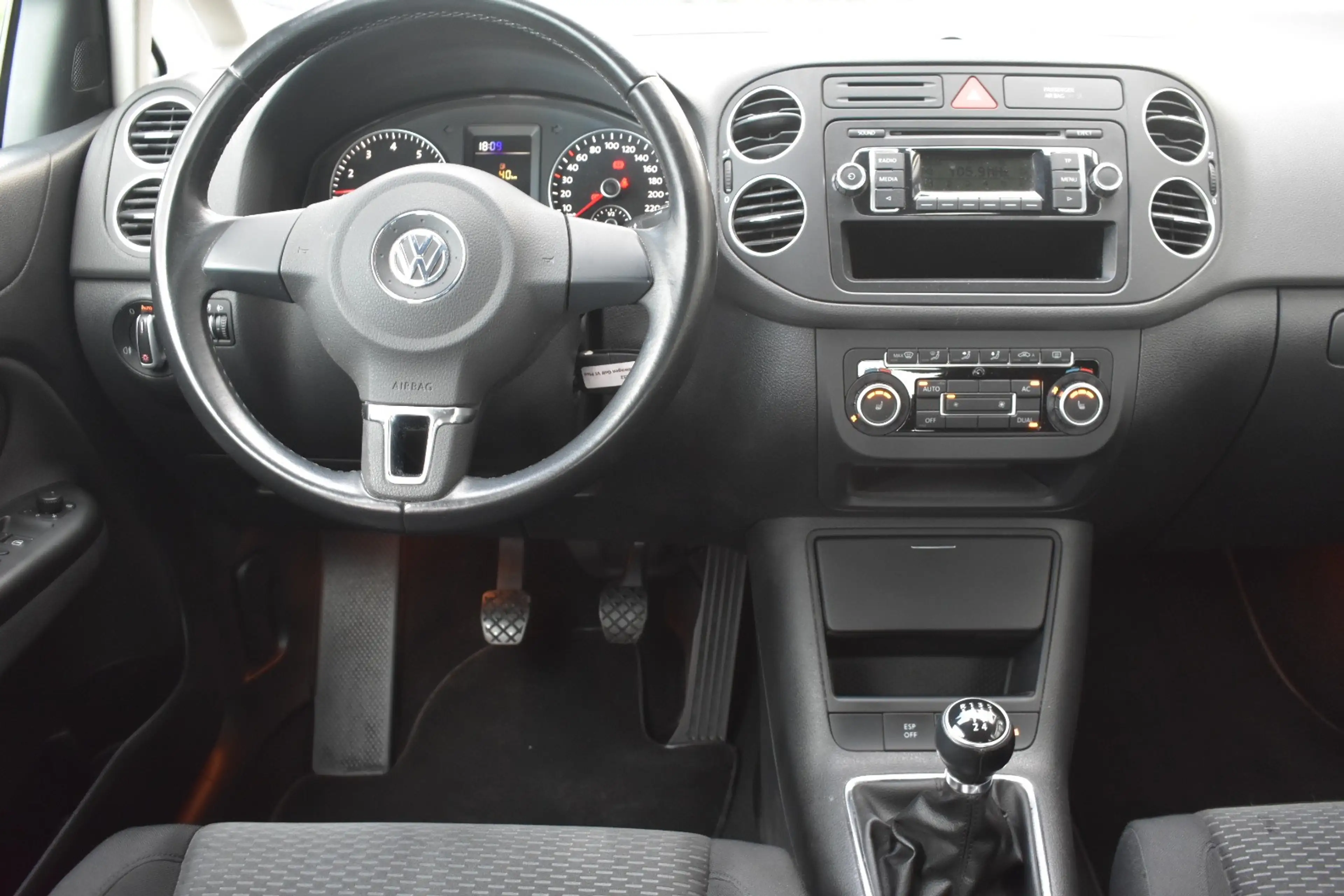Volkswagen Golf Plus 1.4i Comfortline / Verw Zetels / PDC / Airco / Garantie — photo 11