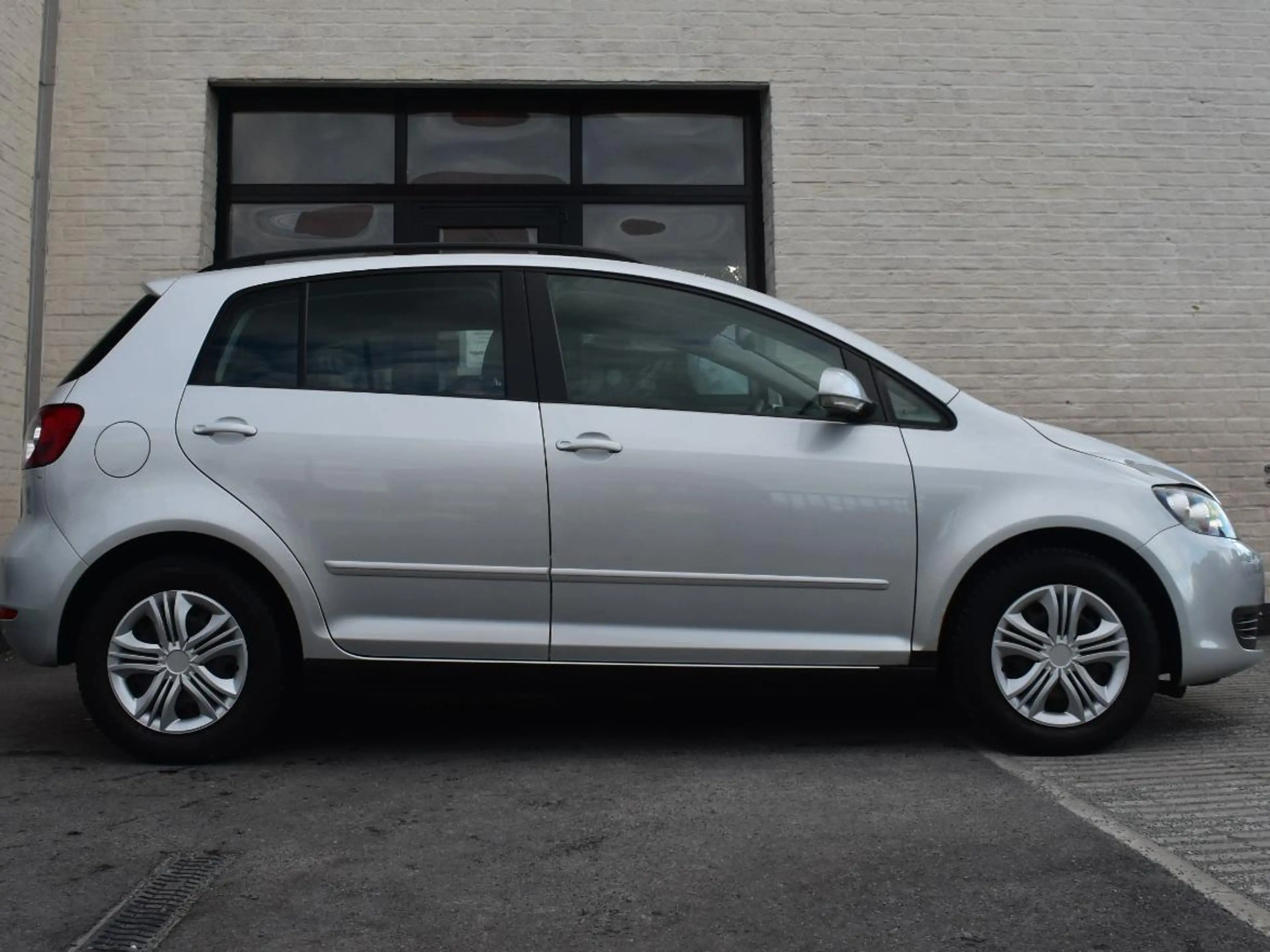 Volkswagen Golf Plus 1.4i Comfortline / Verw Zetels / PDC / Airco / Garantie — photo 6