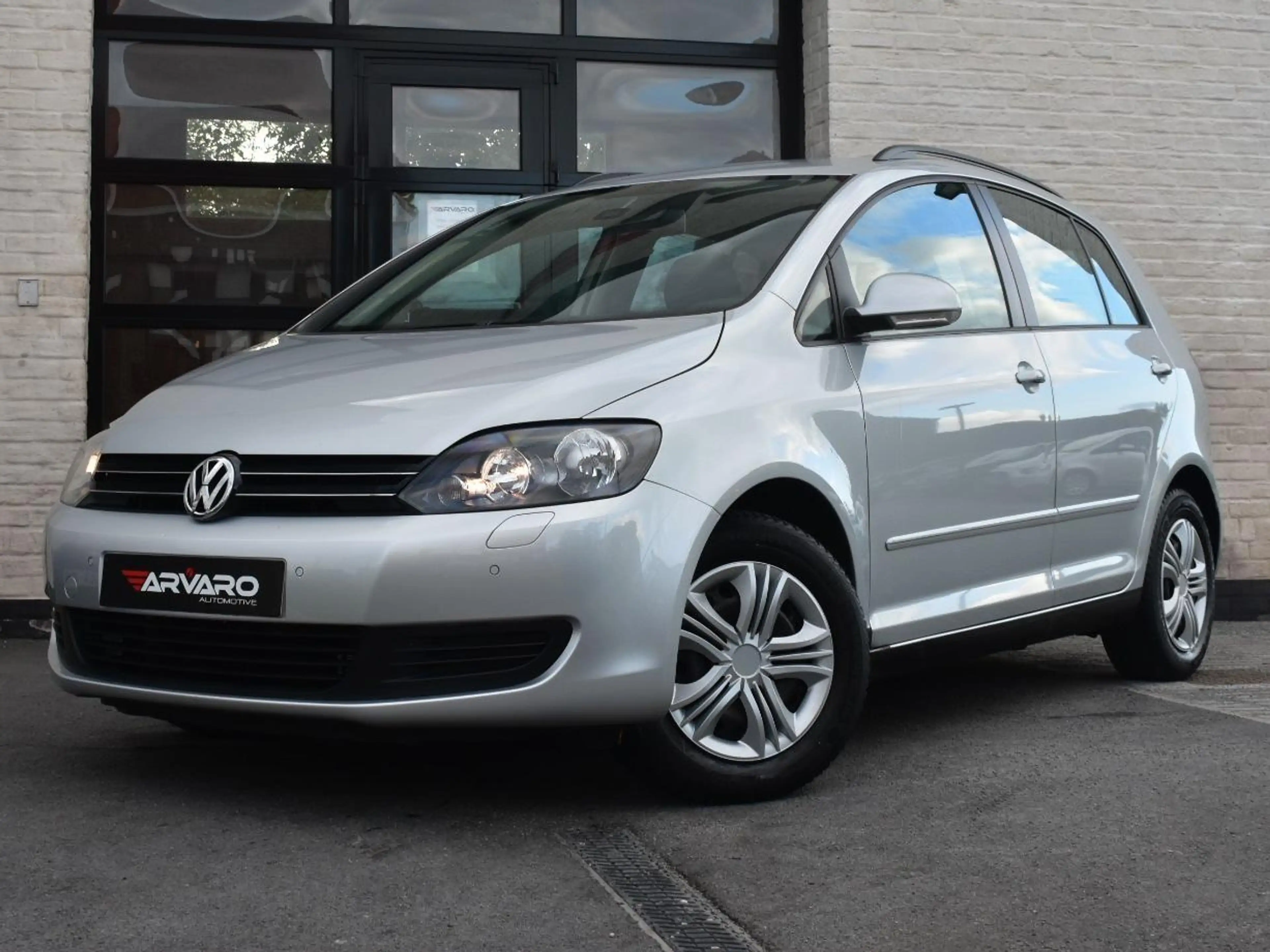 Volkswagen Golf Plus 1.4i Comfortline / Verw Zetels / PDC / Airco / Garantie — photo 2