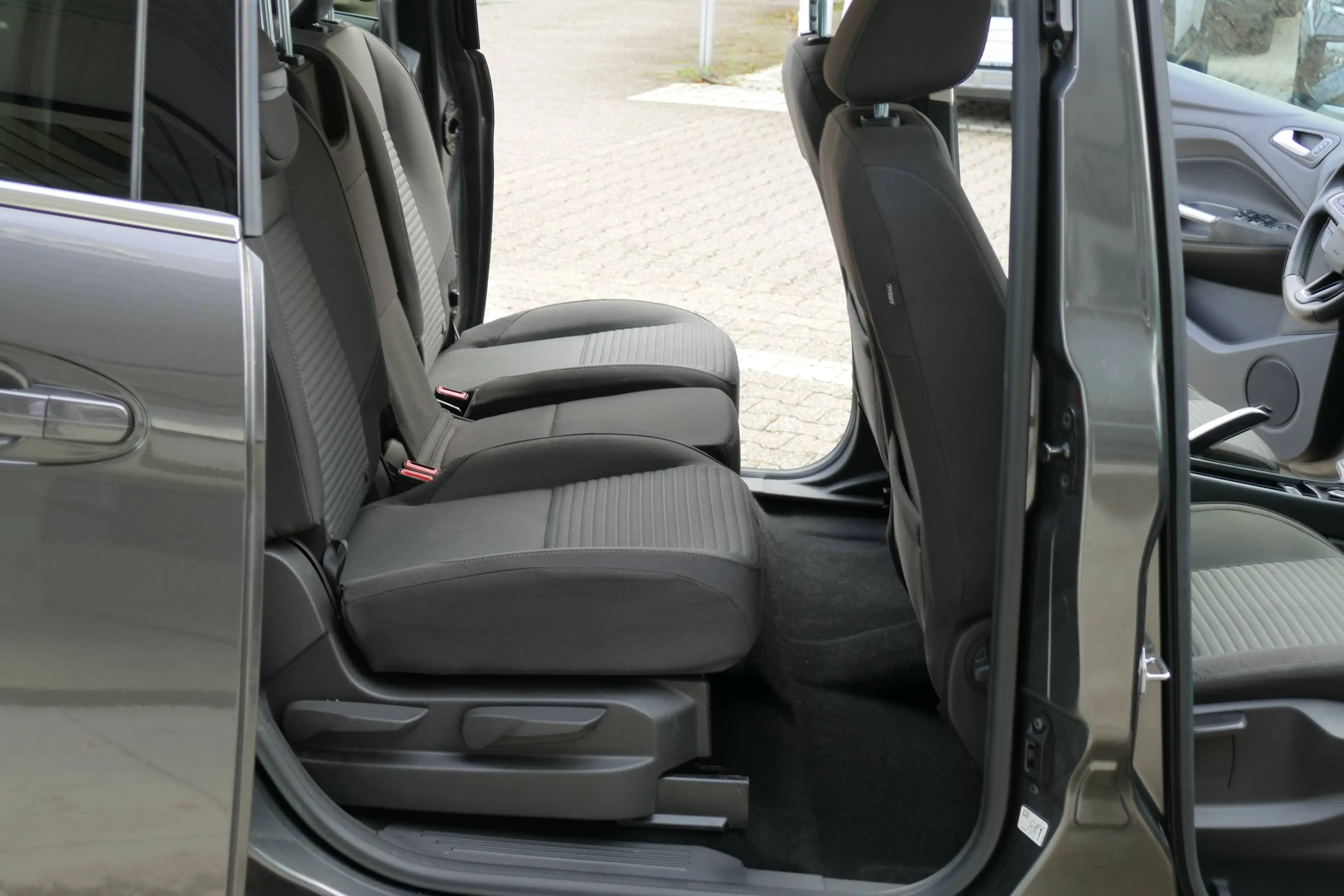Ford Grand C-Max Titanium °AHK-1300 KG° — photo 10