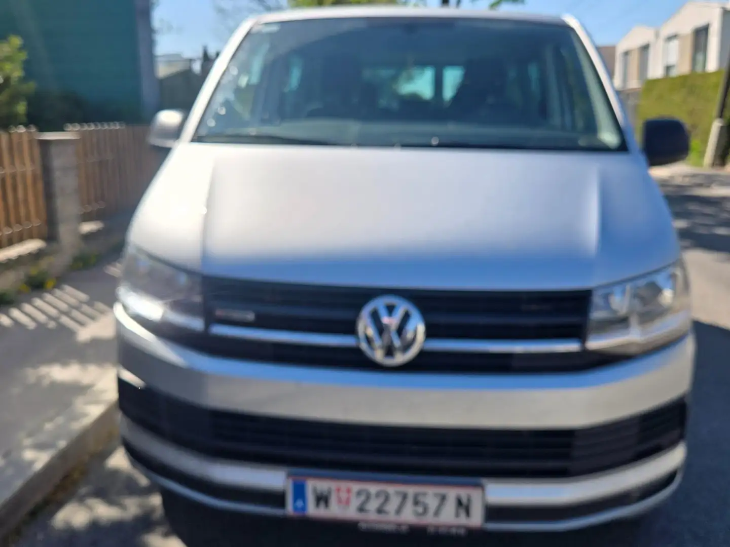 Volkswagen T6 Multivan Multivan 70 Jahre Bulli 2,0 TDI 4Motion BMT 70 Jahre Bulli Silber - 2