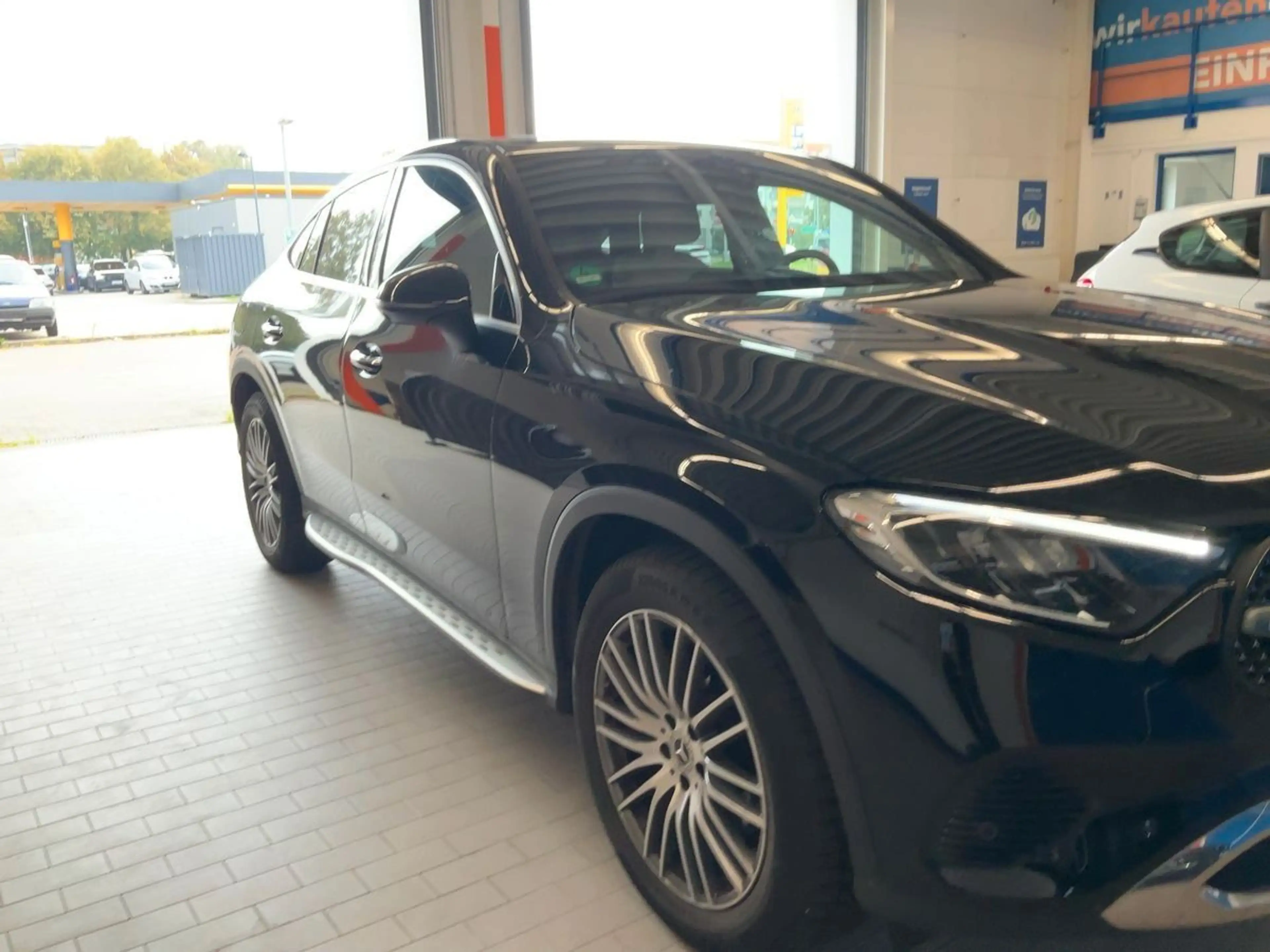 Mercedes-Benz GLC 200 4M COUPE LEDER MEMORY DISTRONIC 360CAMER — photo 5