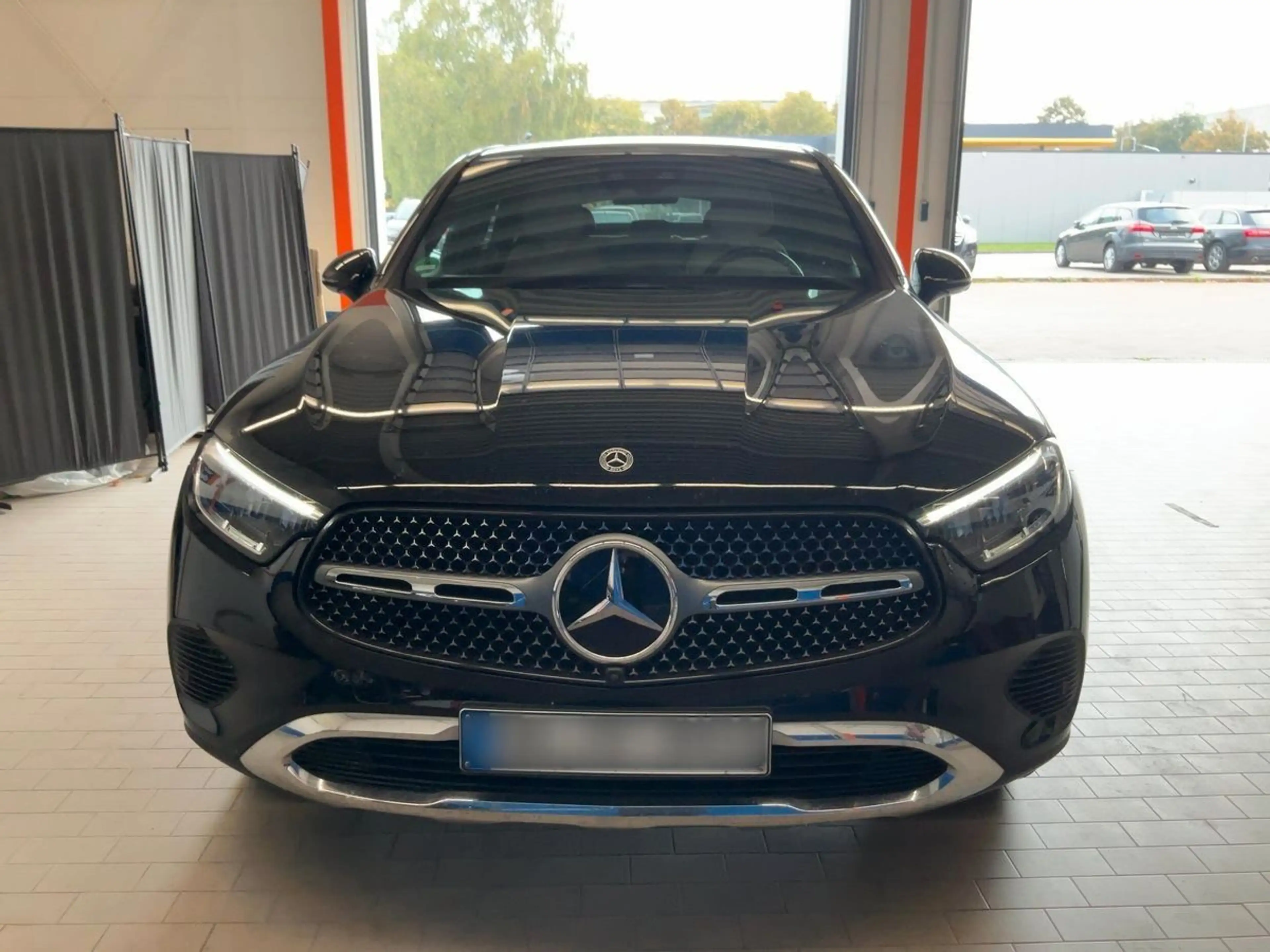 Mercedes-Benz GLC 200 4M COUPE LEDER MEMORY DISTRONIC 360CAMER — photo 4