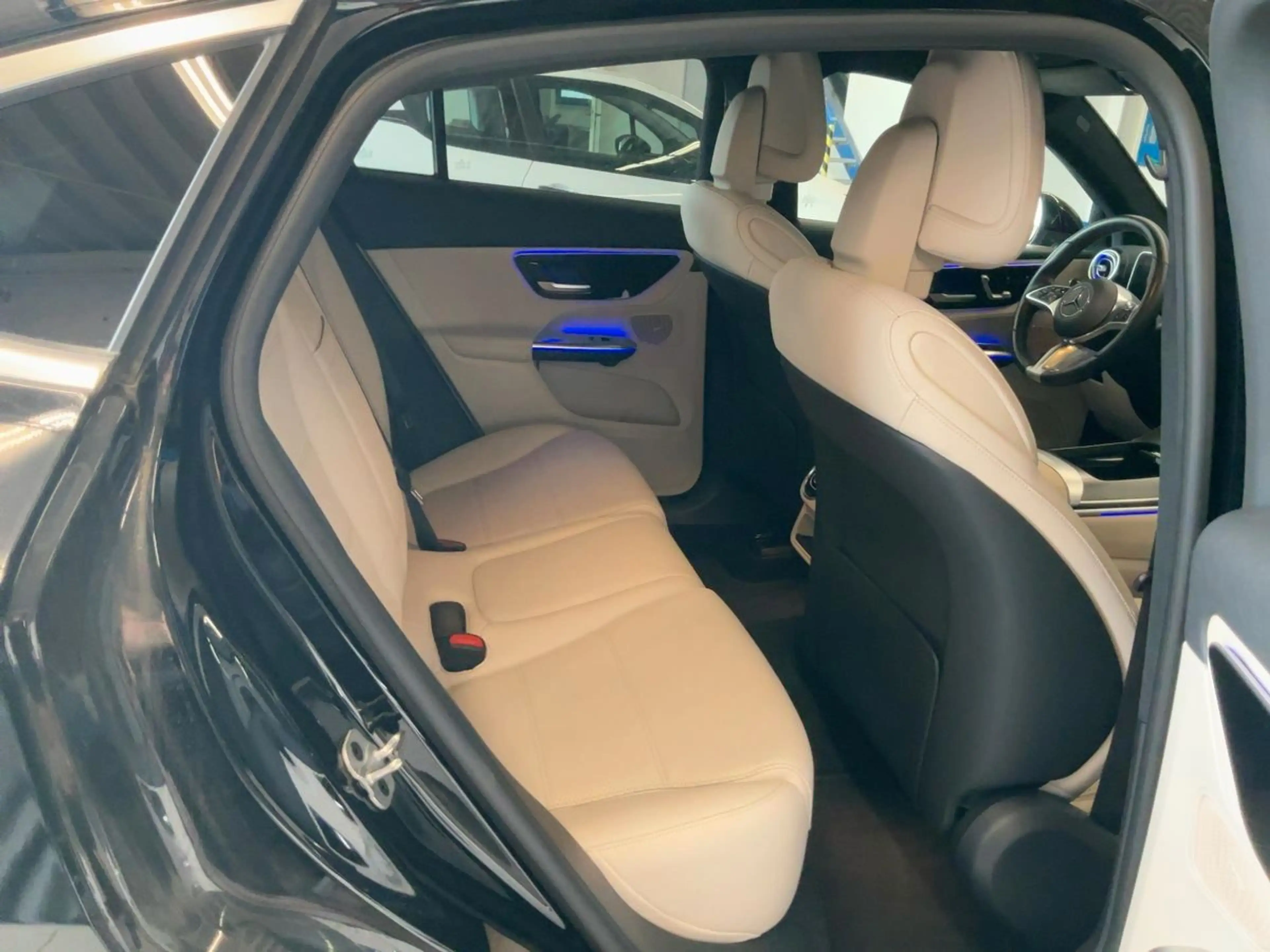 Mercedes-Benz GLC 200 4M COUPE LEDER MEMORY DISTRONIC 360CAMER — photo 8