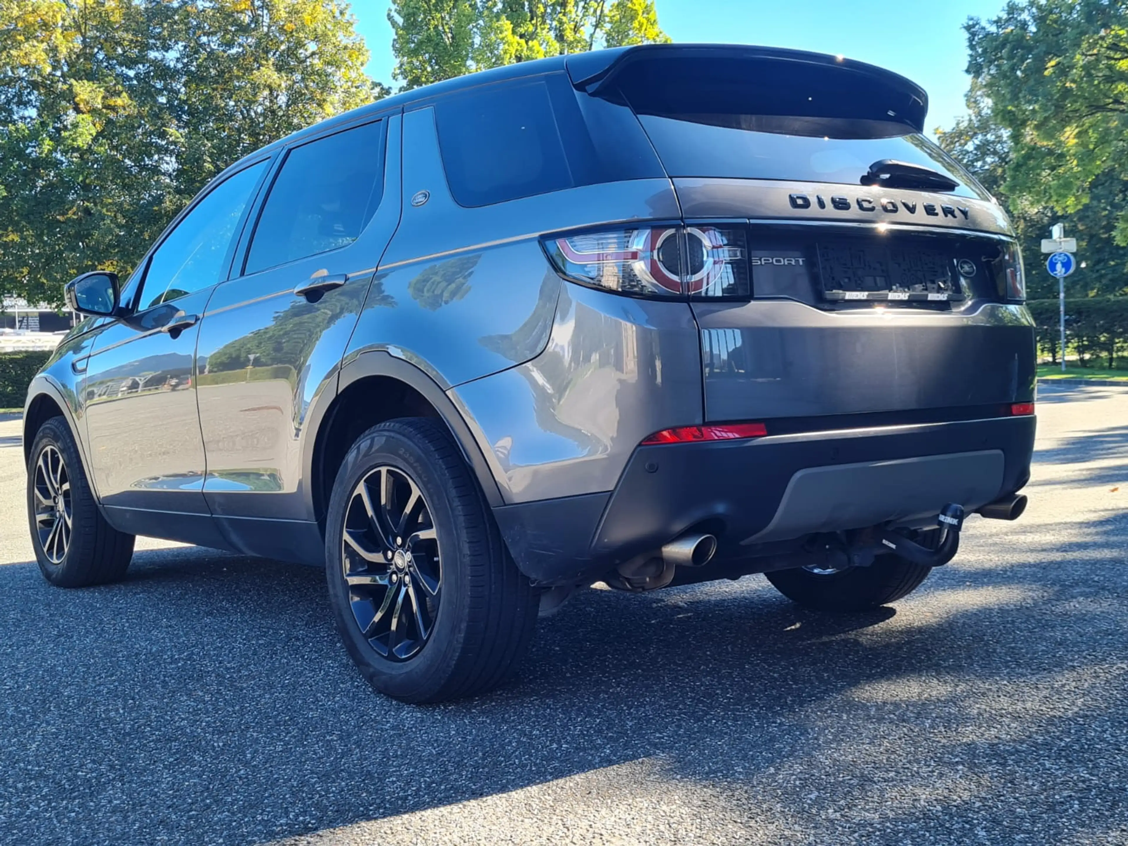 Land Rover Discovery Sport SE AWD *NUR 74tkm*ALLRAD*KAMERA*PICKERL NEU*TOP* — photo 4