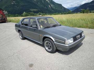 Alfa 90 2.5i Quadrifoglio Oro kit Zender