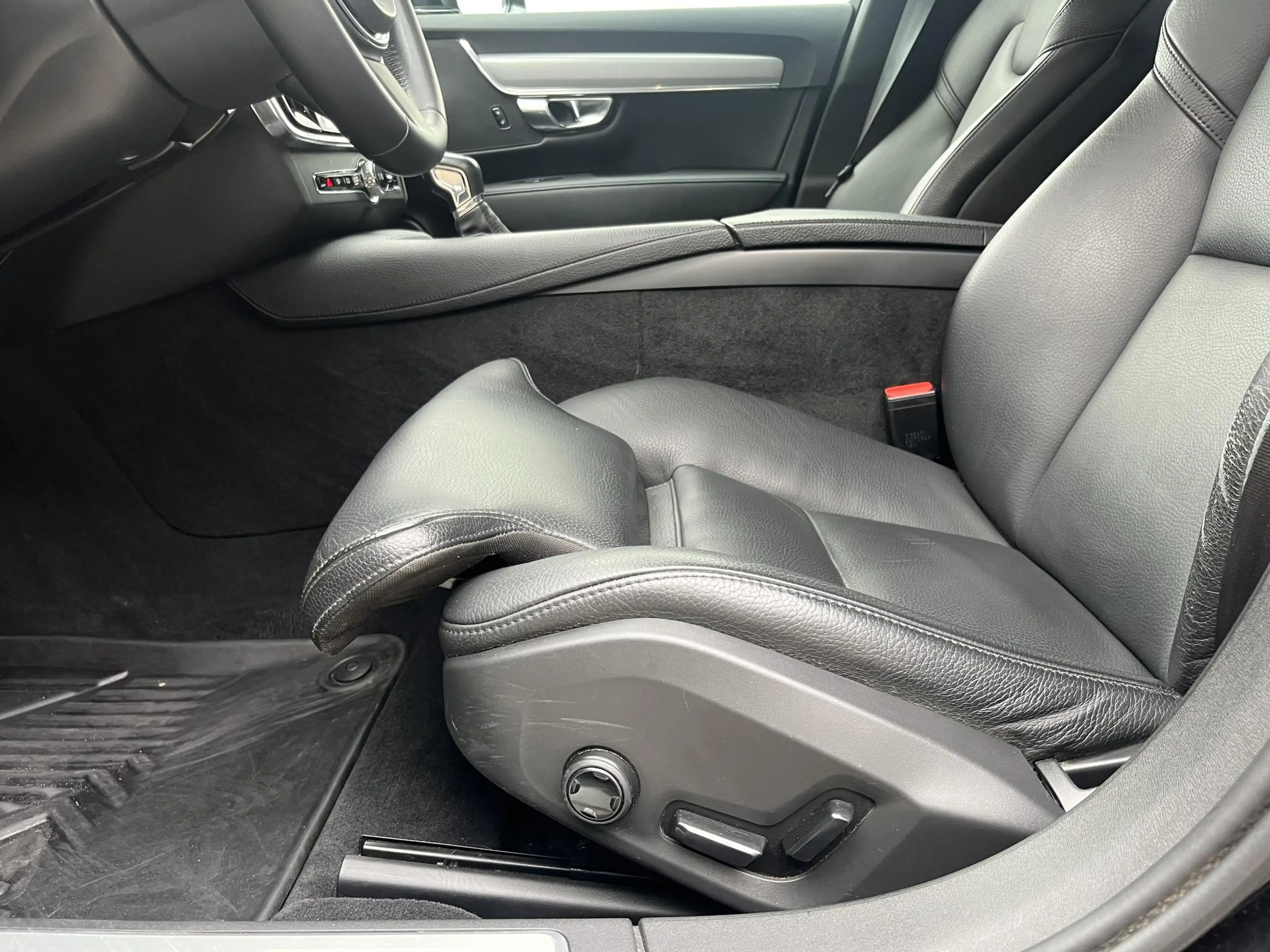 Volvo S90 2.0 T4 Inscription | Navi/Camera/Adapt.Cruise/Clim — photo 15