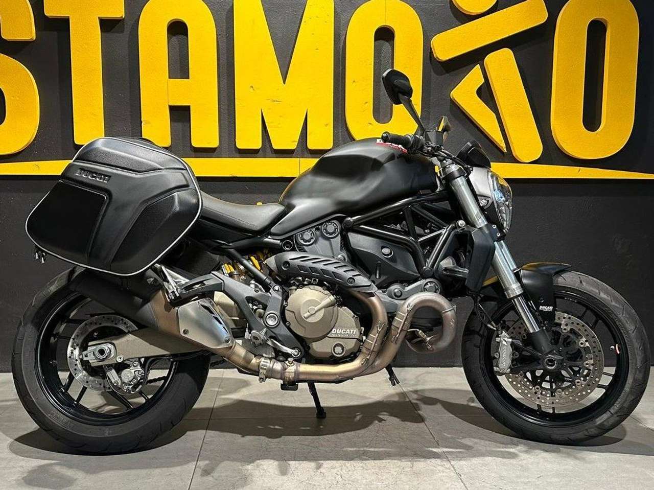 Ducati Monster 821 Dark ABS