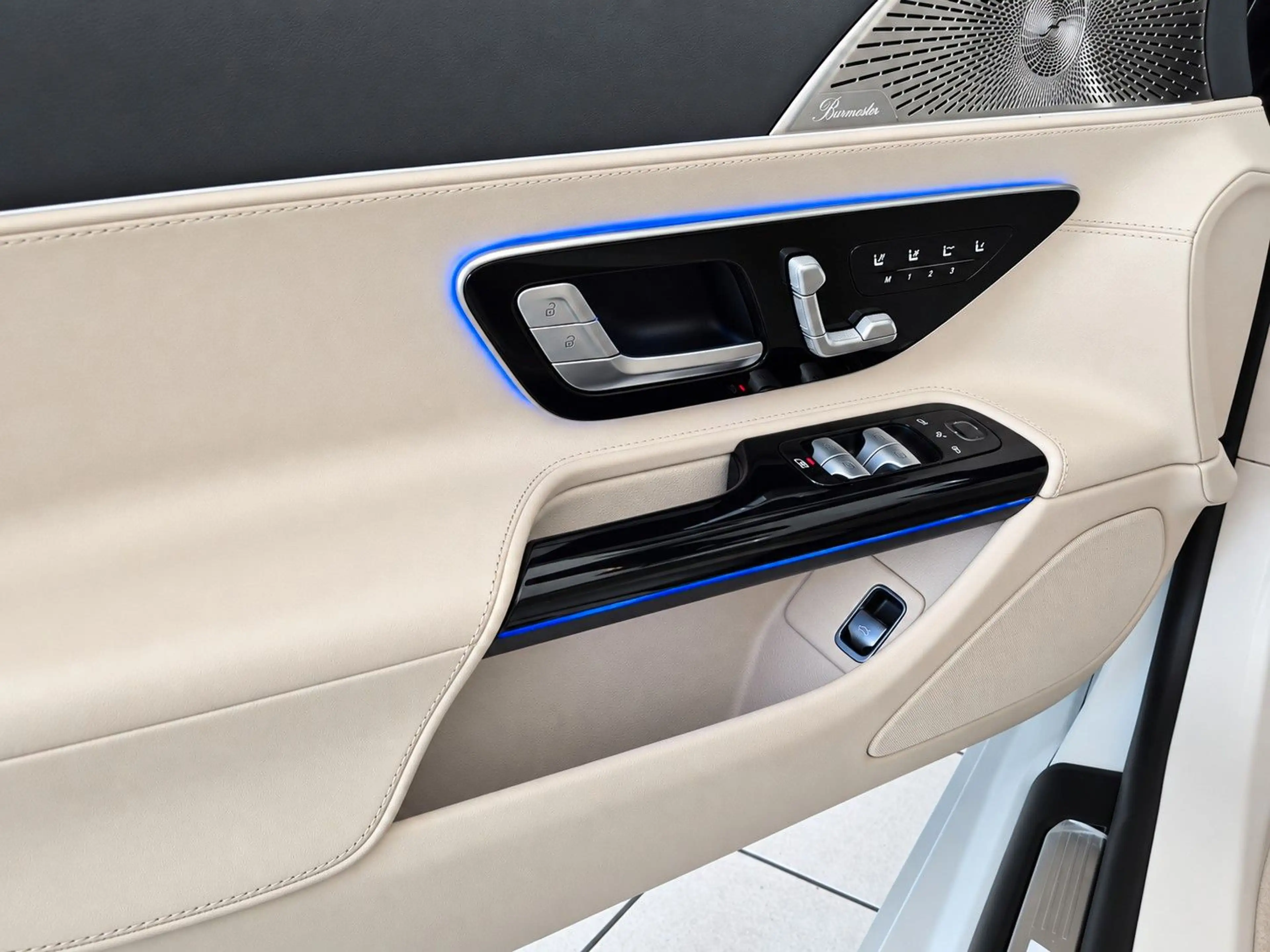 Mercedes-Benz SL 55 AMG /Designo Lack+Manufaktur Interieur — photo 10
