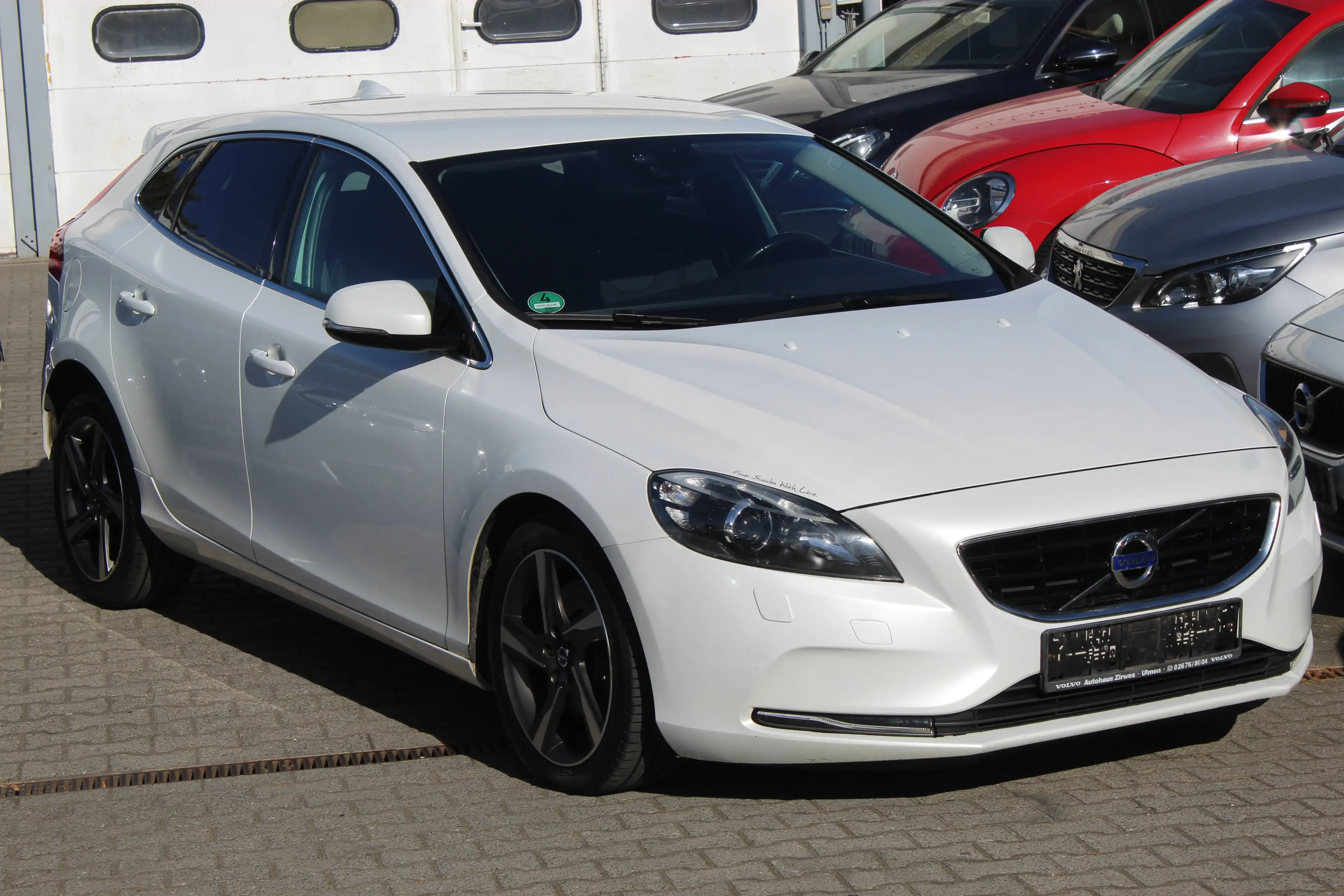 Volvo V40 Momentum — photo 4