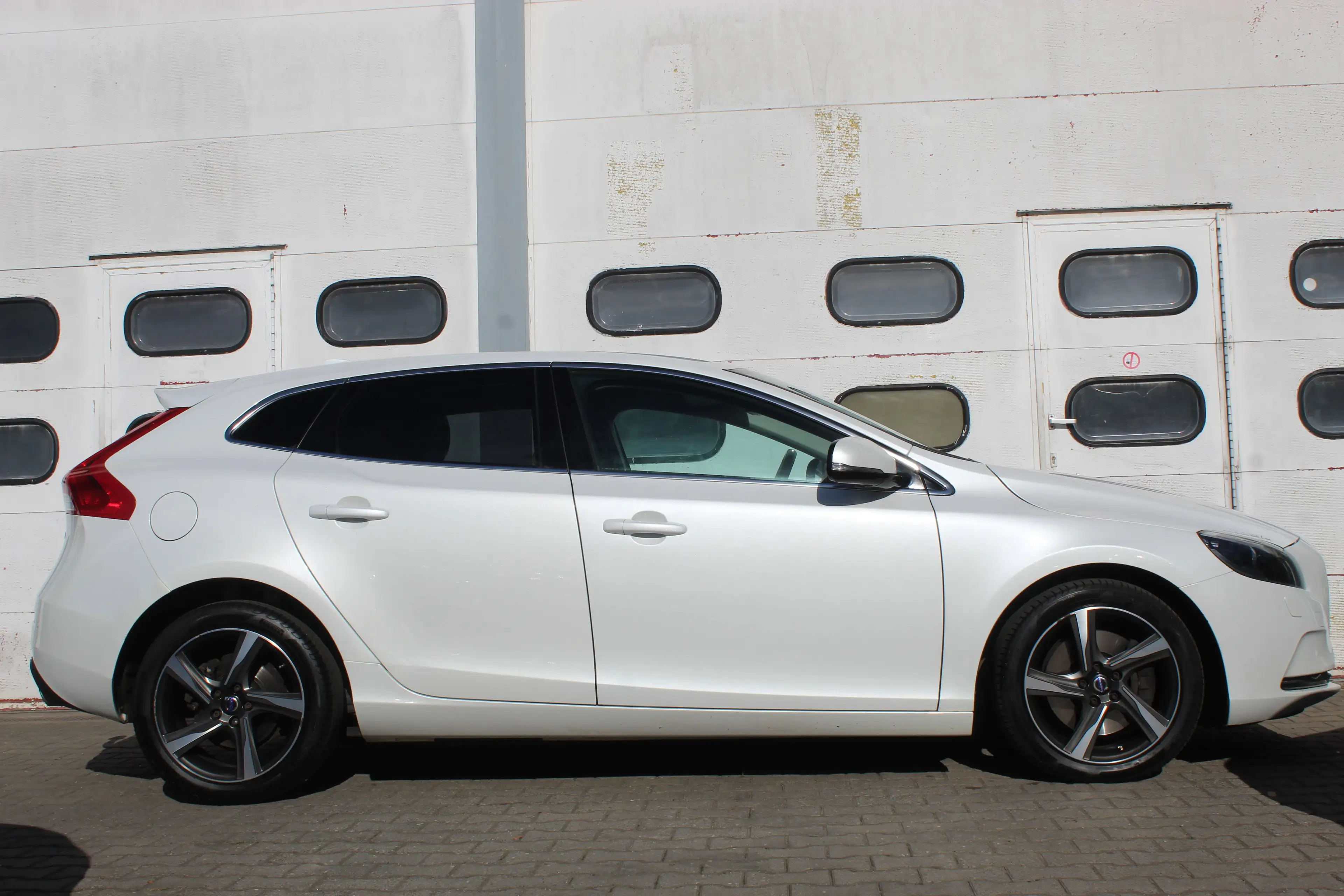 Volvo V40 Momentum — photo 5