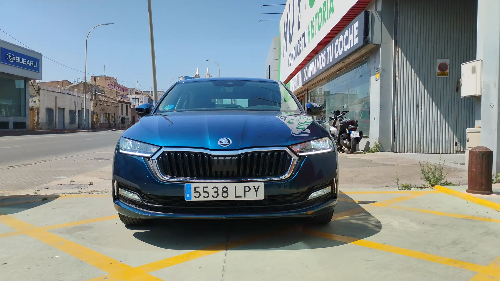 Skoda Octavia 1.5 TSI MHEV Ambition DSG Azul - 2