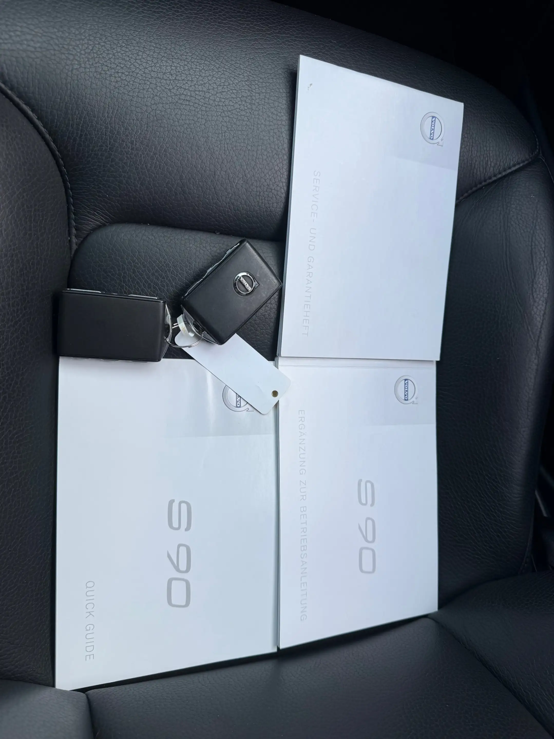 Volvo S90 2.0 T6 AWD Momentum+ — photo 24