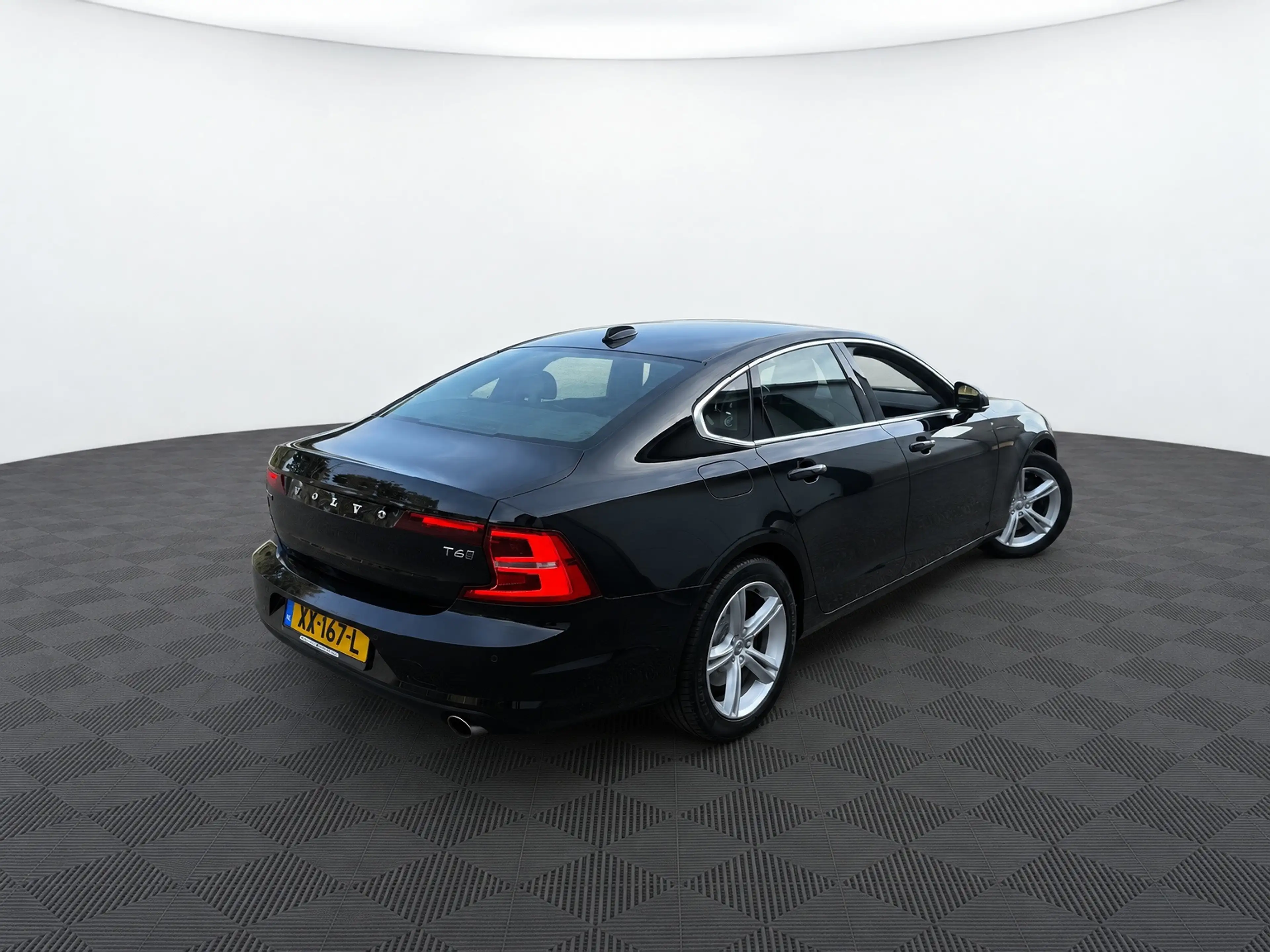 Volvo S90 2.0 T6 AWD Momentum+ — photo 3