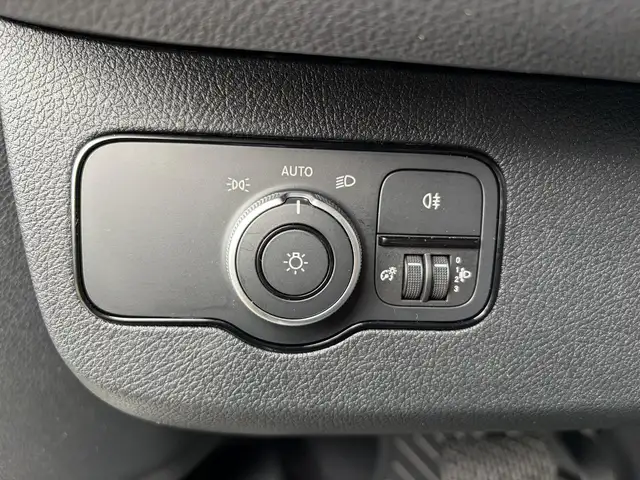 Mercedes-Benz Sprinter view 8