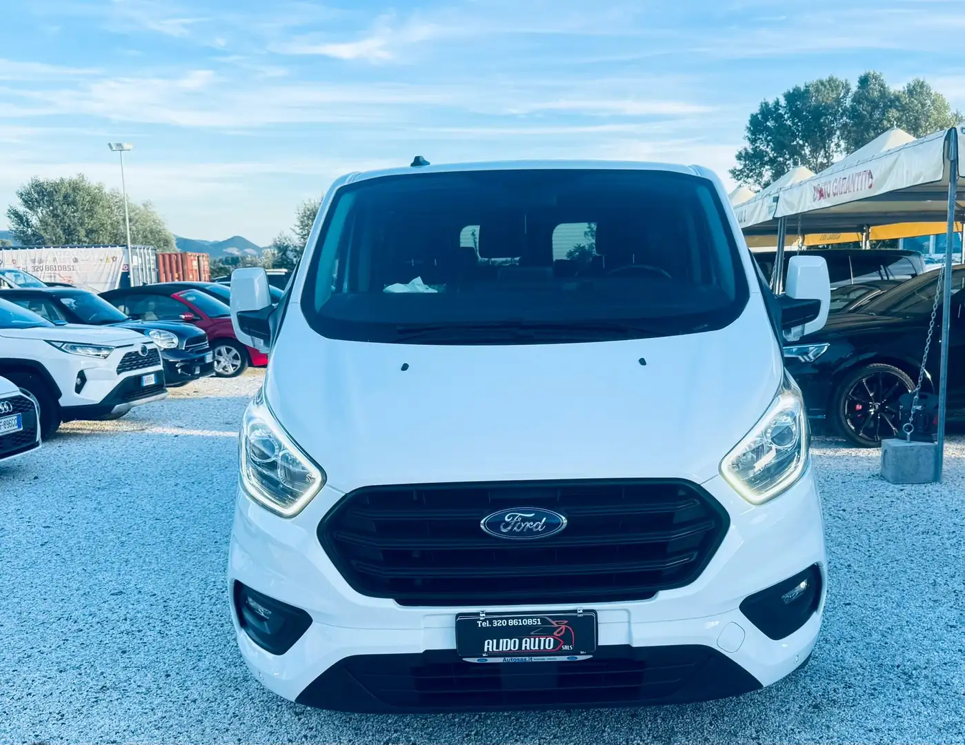 Ford Tourneo Custom Weiß - 1