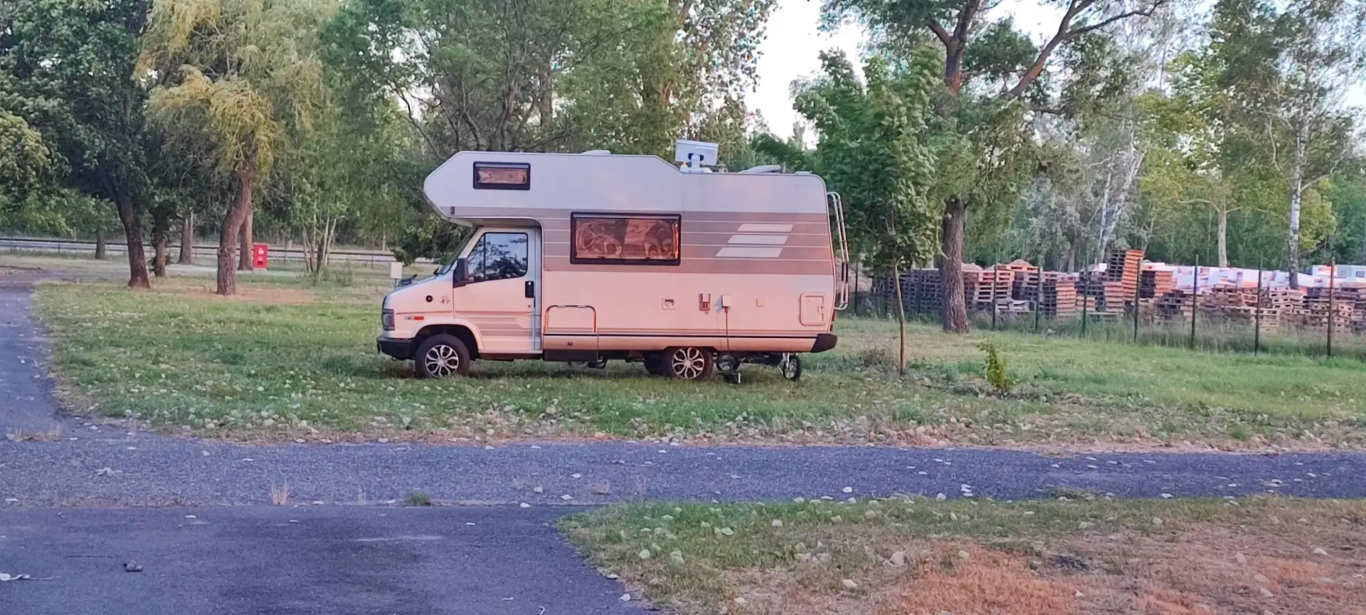 Caravans-Wohnm Hymer hymercamp 56 - 2