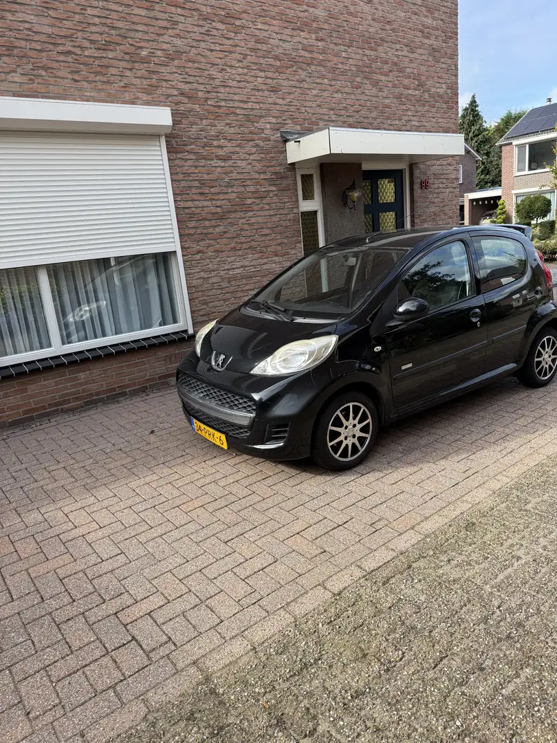 Peugeot 107 1.0-12V Millesim 200 Zwart - 1
