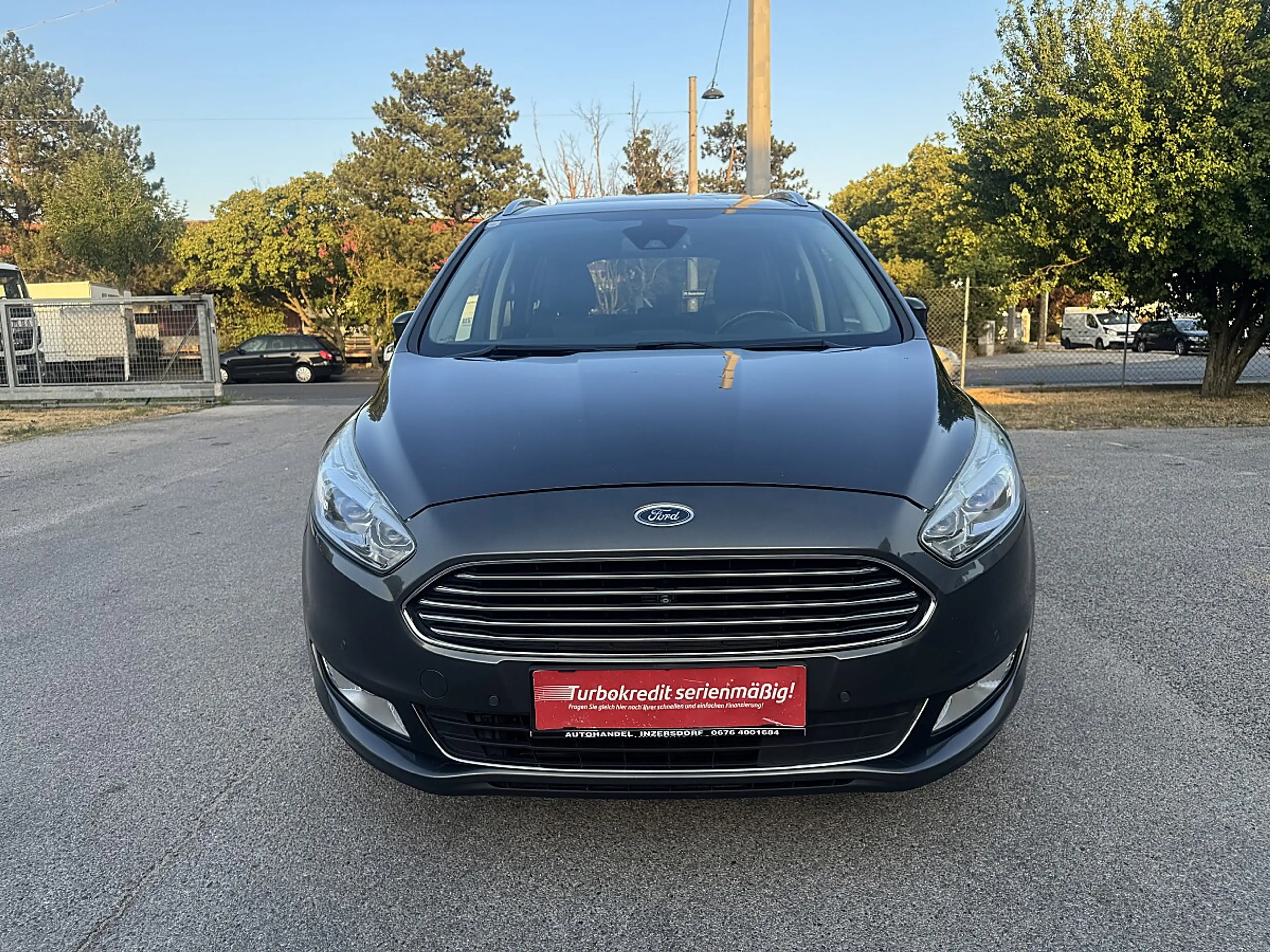 Ford Galaxy 2,0 TDCi Titanium Aut. / PANORAMA / AMBIENTE / ... — photo 10