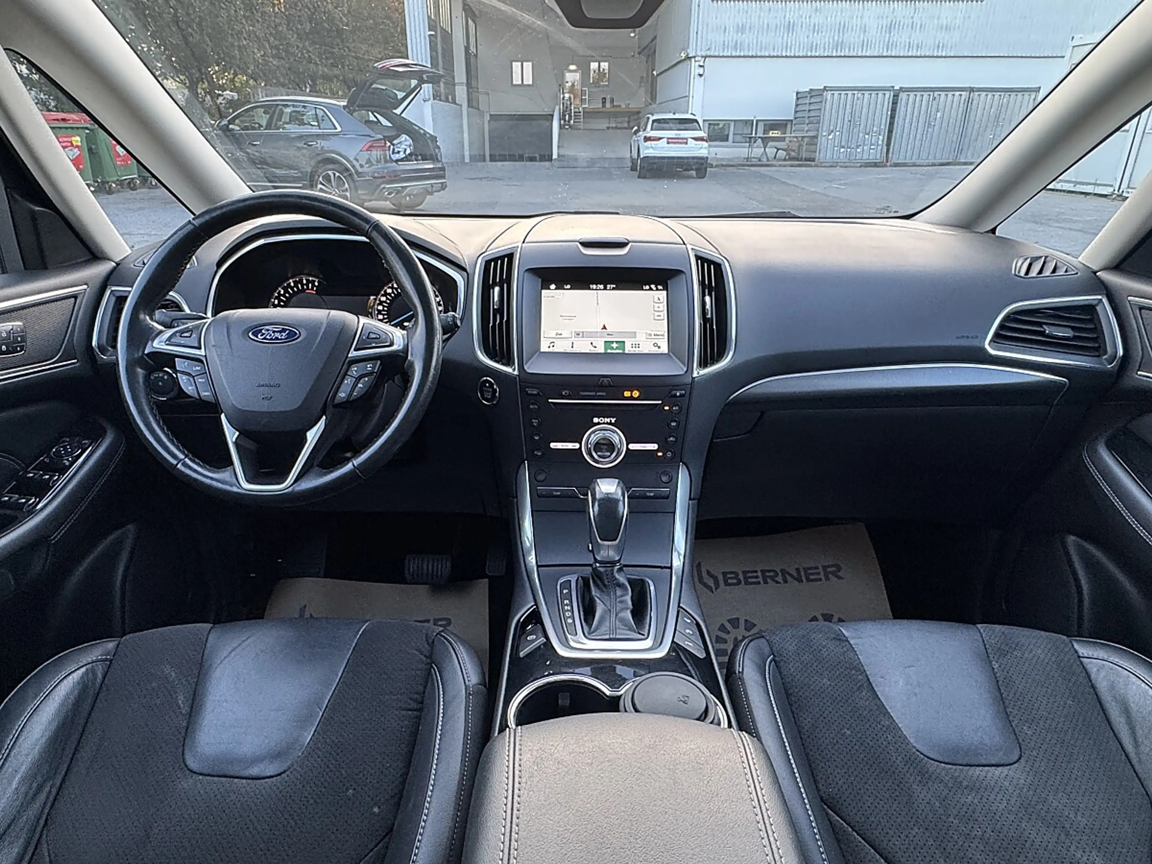 Ford Galaxy 2,0 TDCi Titanium Aut. / PANORAMA / AMBIENTE / ... — photo 12