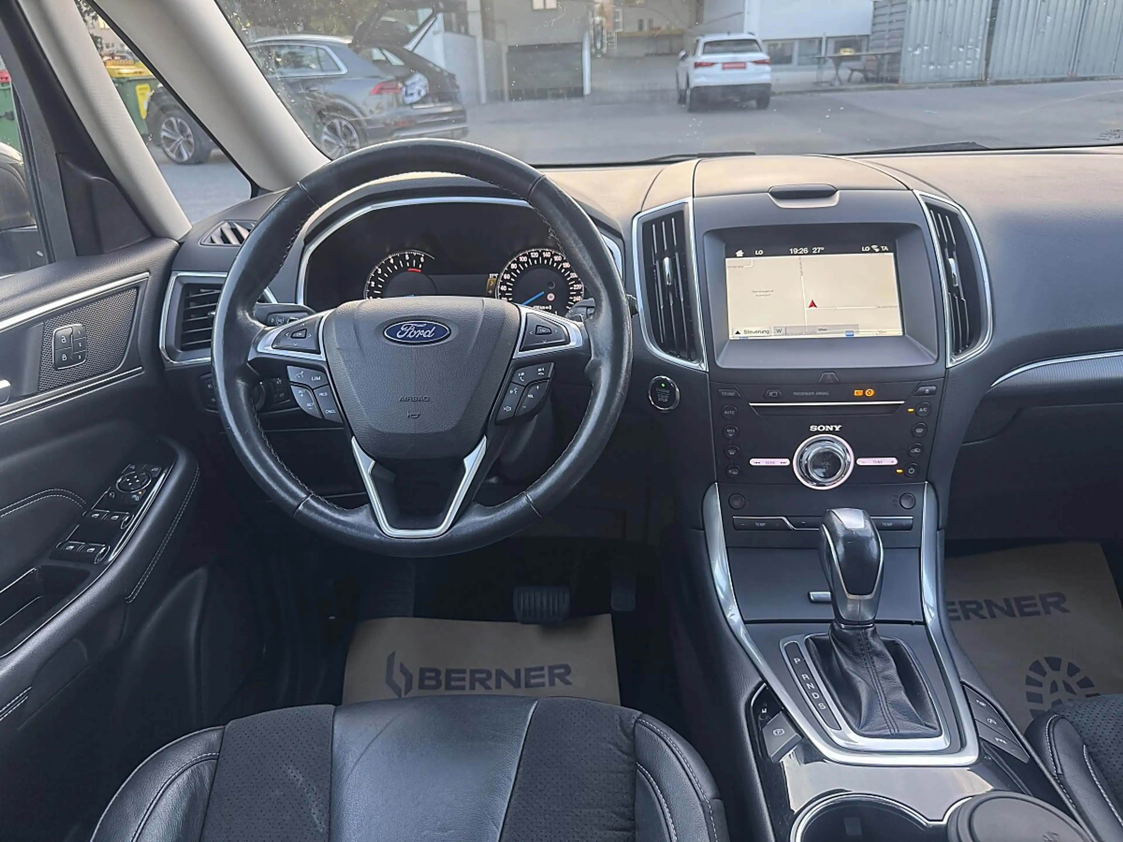 Ford Galaxy 2,0 TDCi Titanium Aut. / PANORAMA / AMBIENTE / ... — photo 14