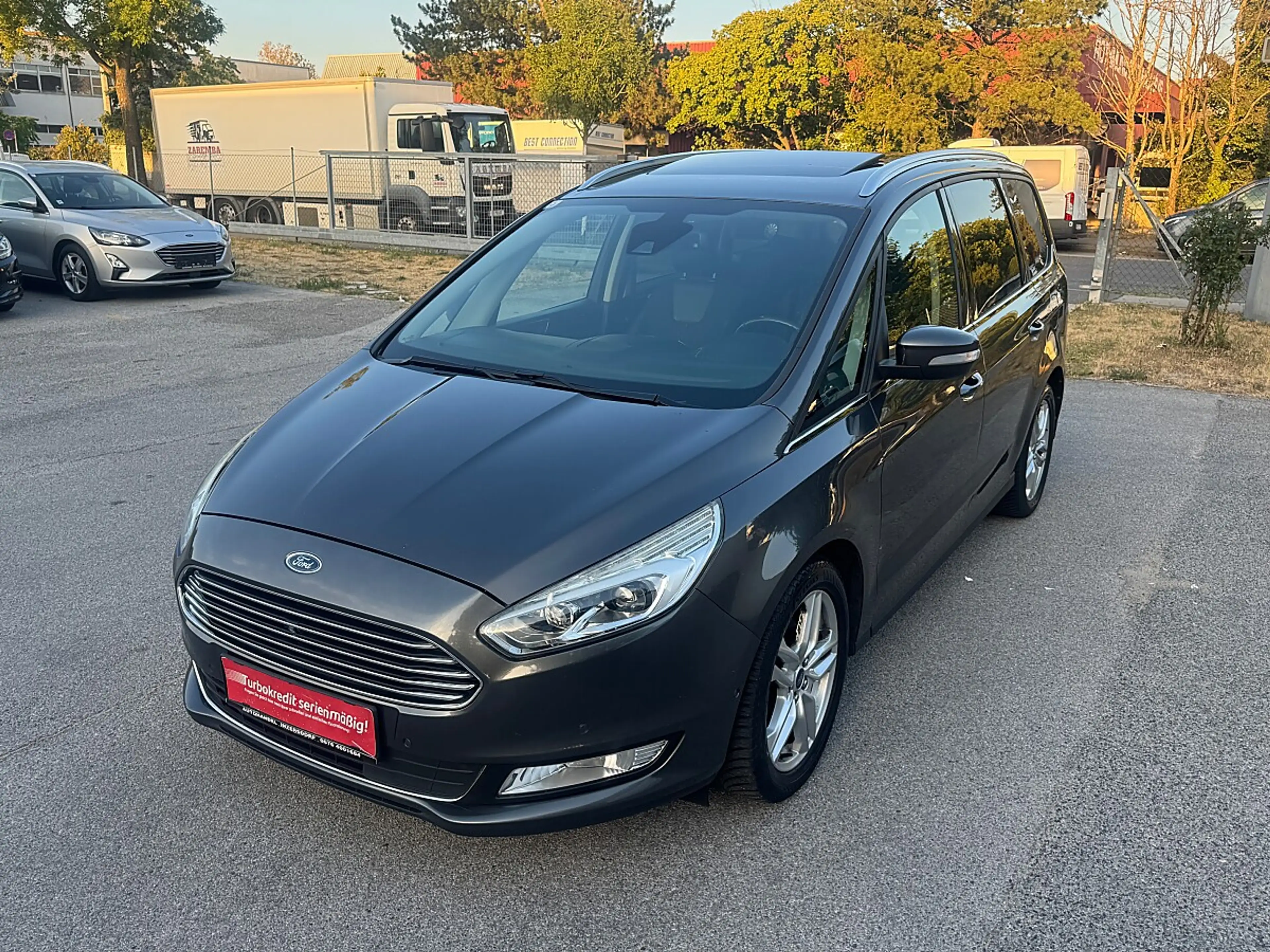 Ford Galaxy 2,0 TDCi Titanium Aut. / PANORAMA / AMBIENTE / ... — photo 2