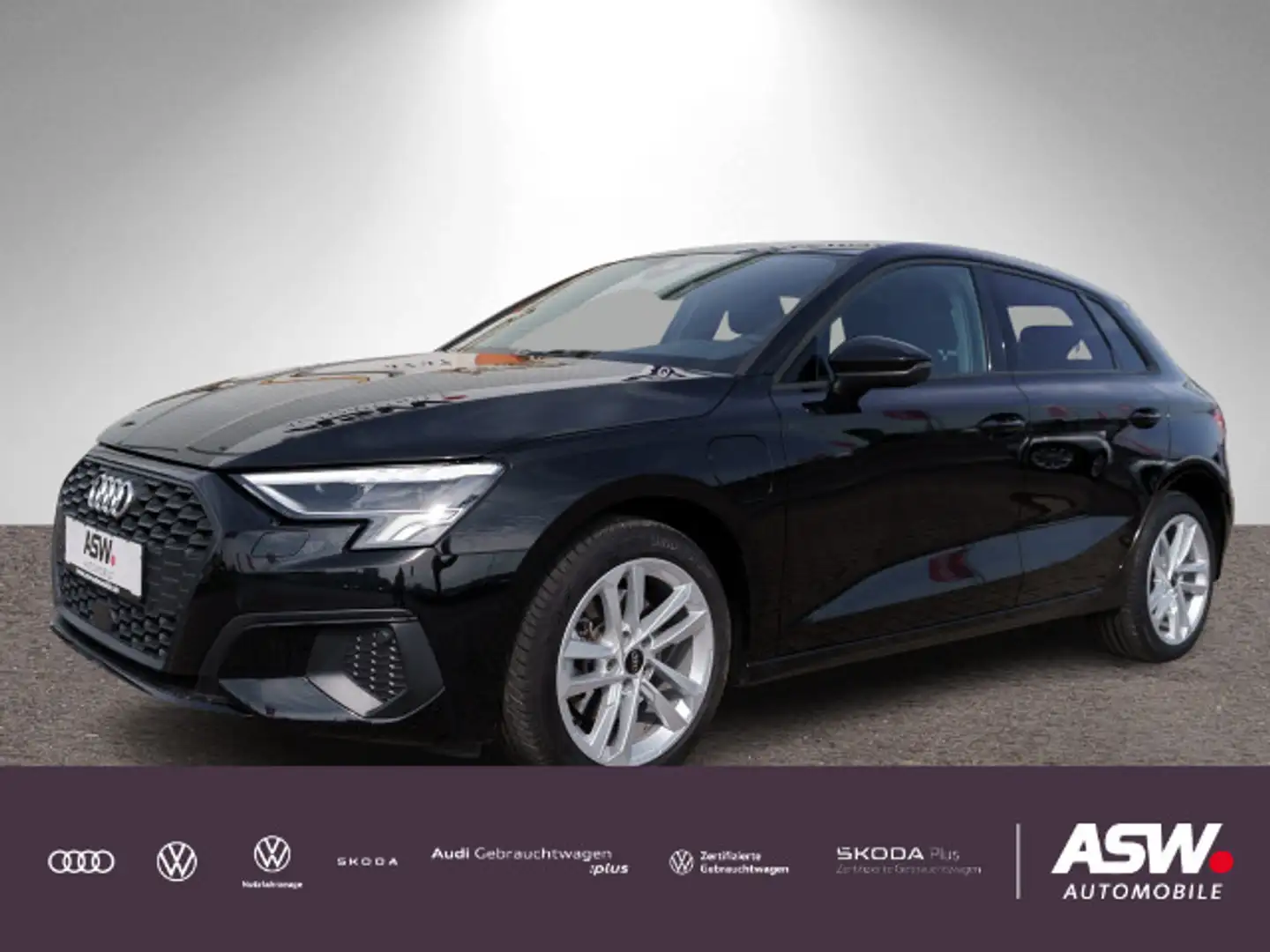 Audi A3 40TFSI e Stronic LED Navi PDC AHK Zwart - 1