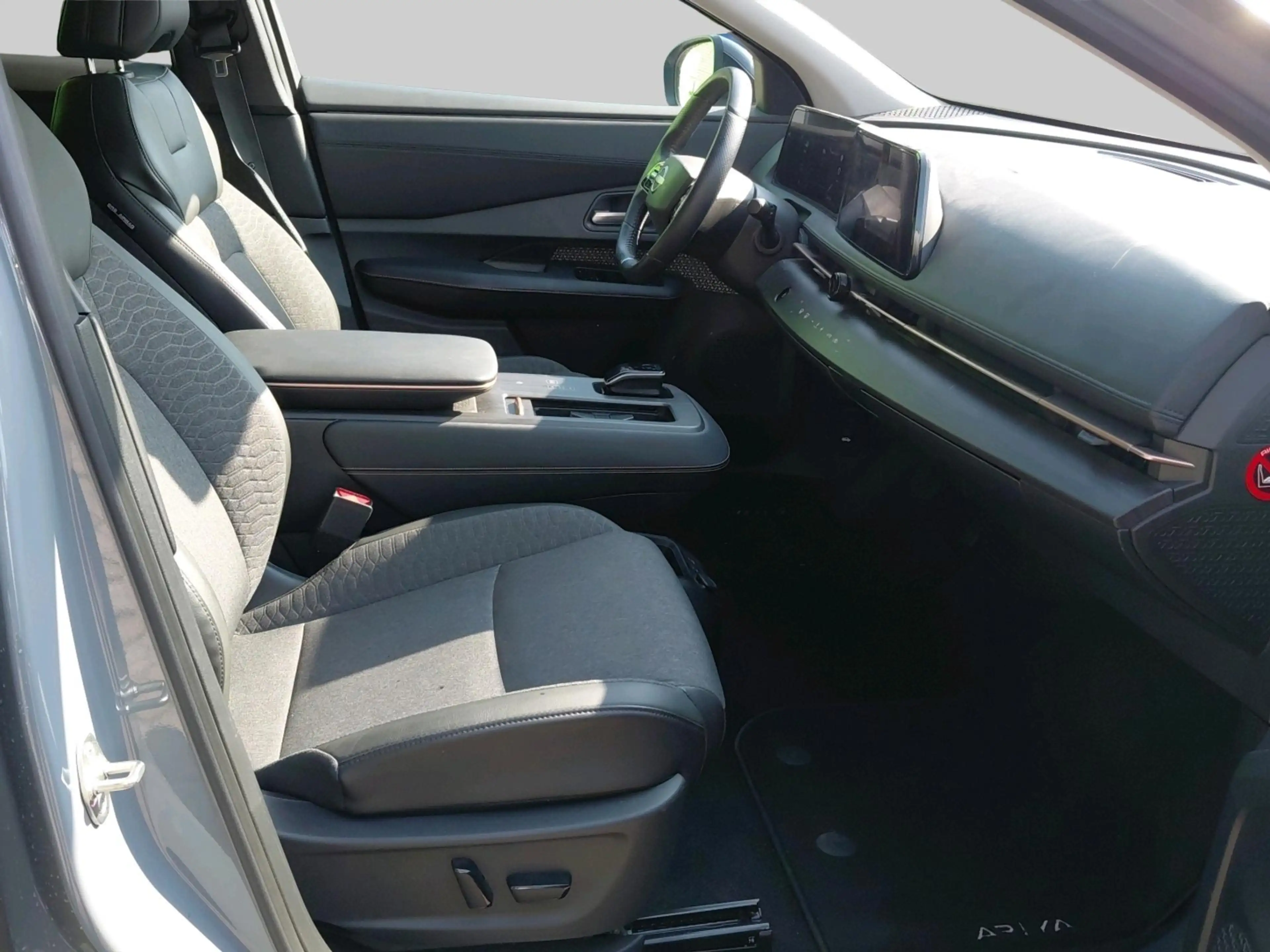 Nissan Ariya 87 KWH Advance — photo 13