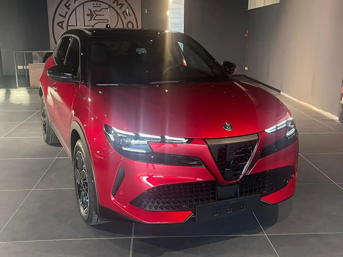 Alfa Romeo Junior 1.2 136cv Hybrid Edct6 CON ROTTAMAZIONE Rood - 2