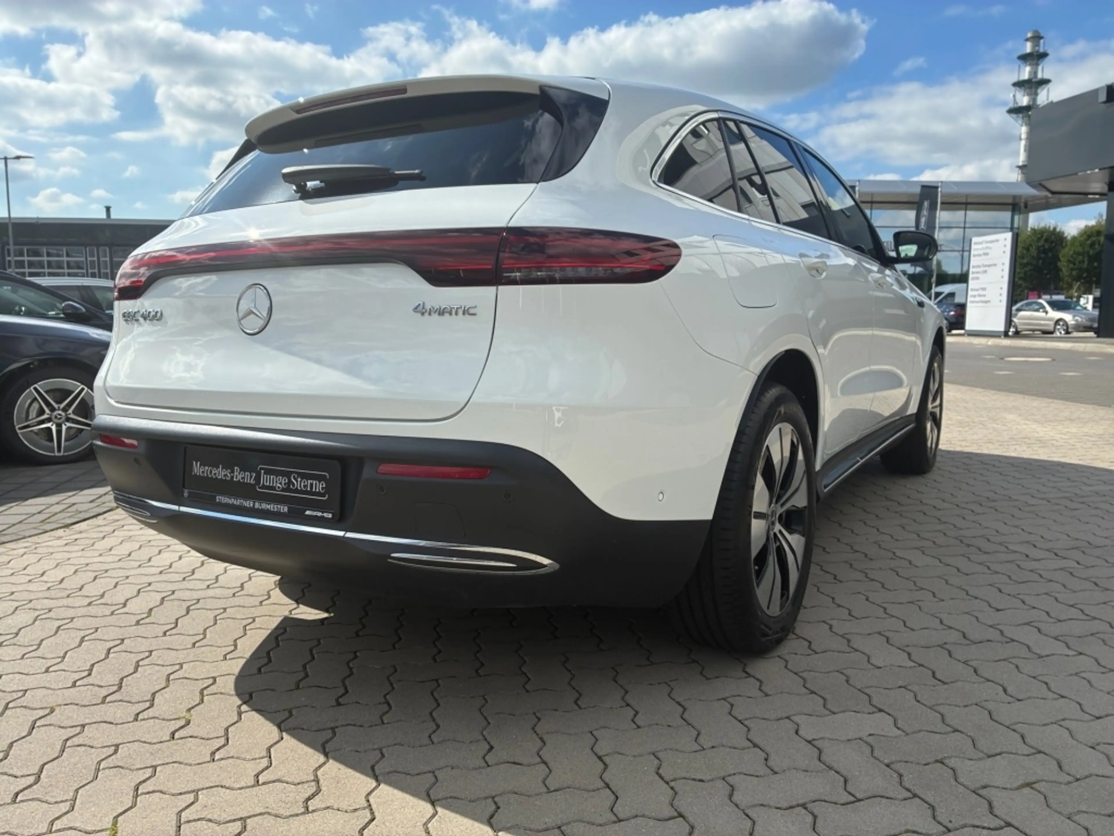 Mercedes-Benz EQC 400 4M AMBIENTE+HEAD-UP+KAMERA+MBEAM+CARPLAY — photo 12