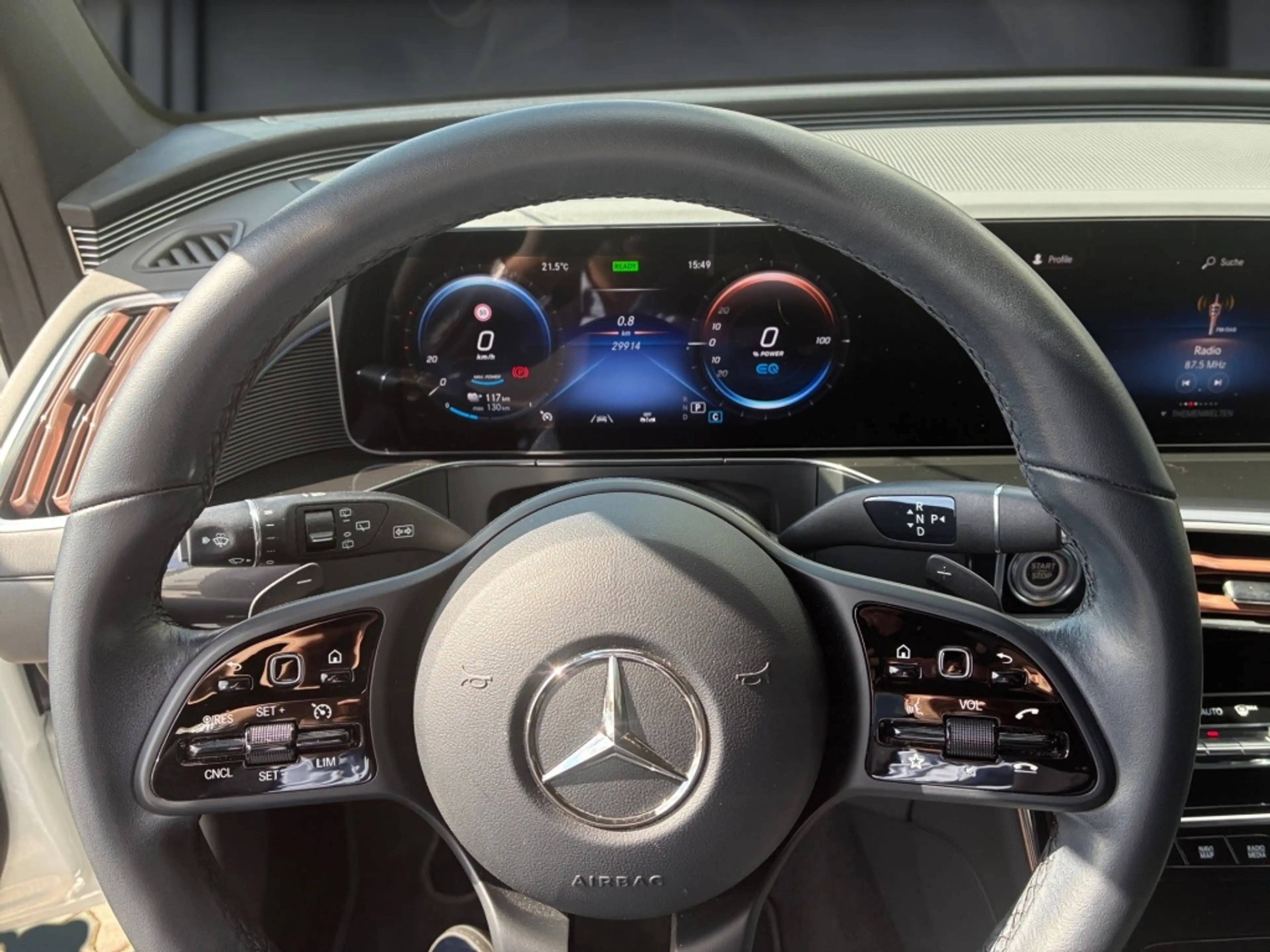 Mercedes-Benz EQC 400 4M AMBIENTE+HEAD-UP+KAMERA+MBEAM+CARPLAY — photo 8
