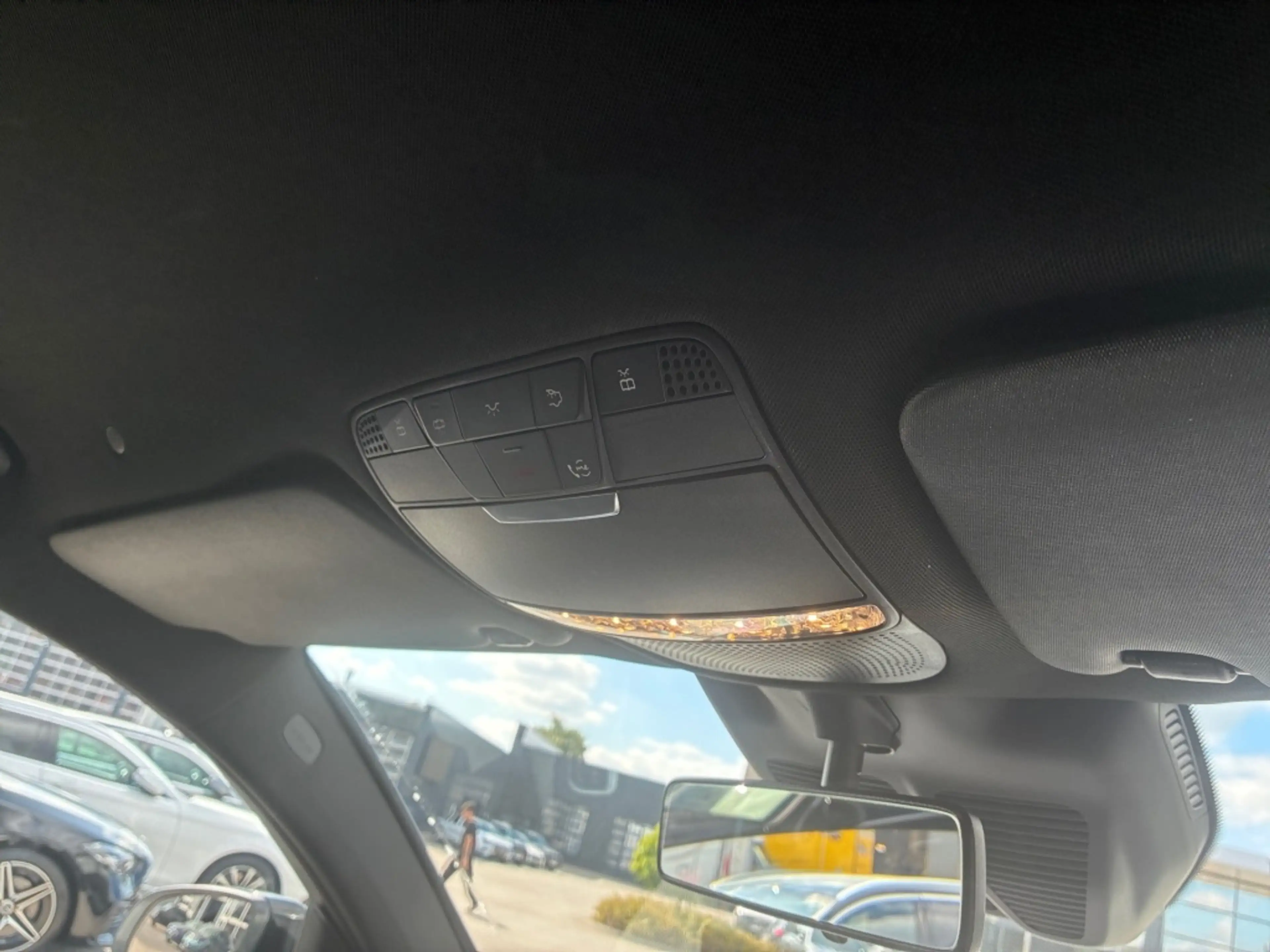Mercedes-Benz EQC 400 4M AMBIENTE+HEAD-UP+KAMERA+MBEAM+CARPLAY — photo 19