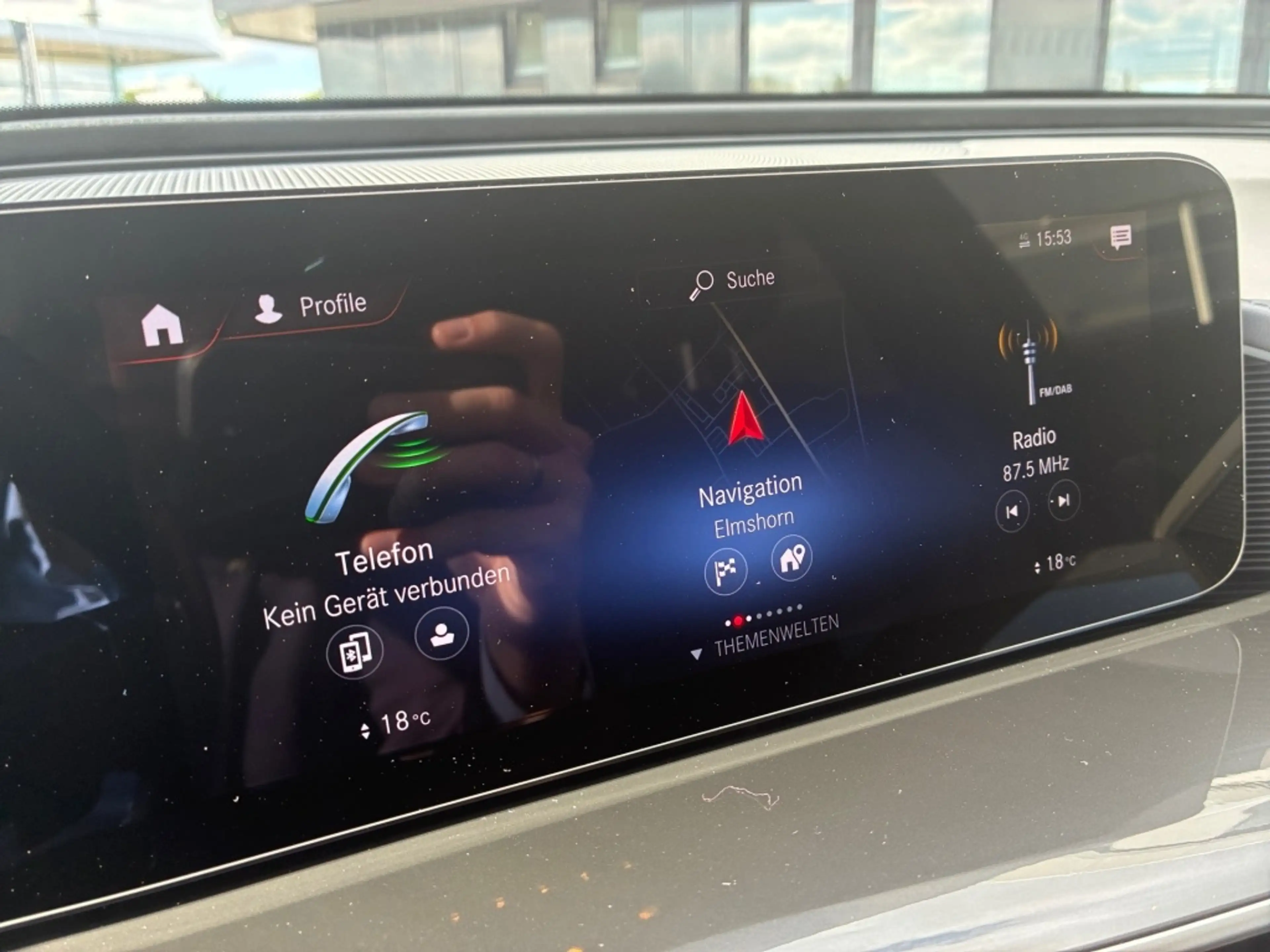 Mercedes-Benz EQC 400 4M AMBIENTE+HEAD-UP+KAMERA+MBEAM+CARPLAY — photo 28