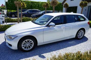 Touring 320iA / Automaat / 184 PK / Navi / *** Parelmoer Mineralweiss Metallic ***