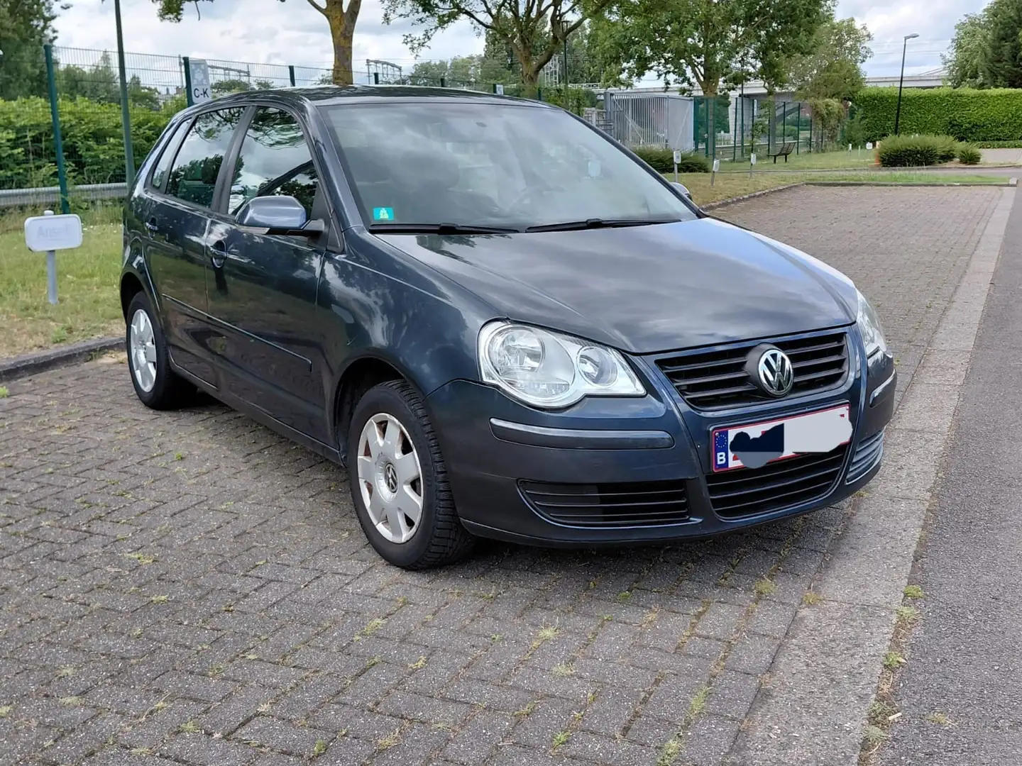 Volkswagen Polo 1.2i Edition Grijs - 1