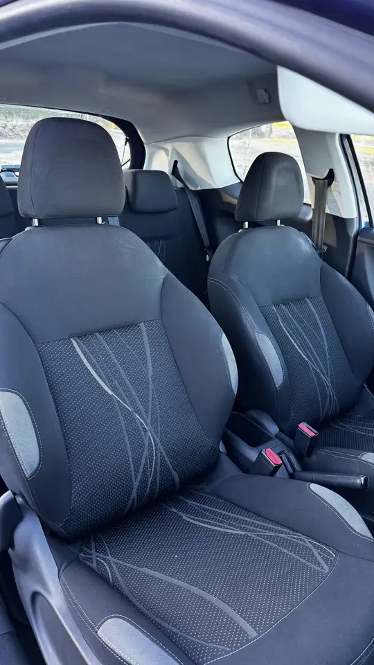 Peugeot 208 208 — photo 12